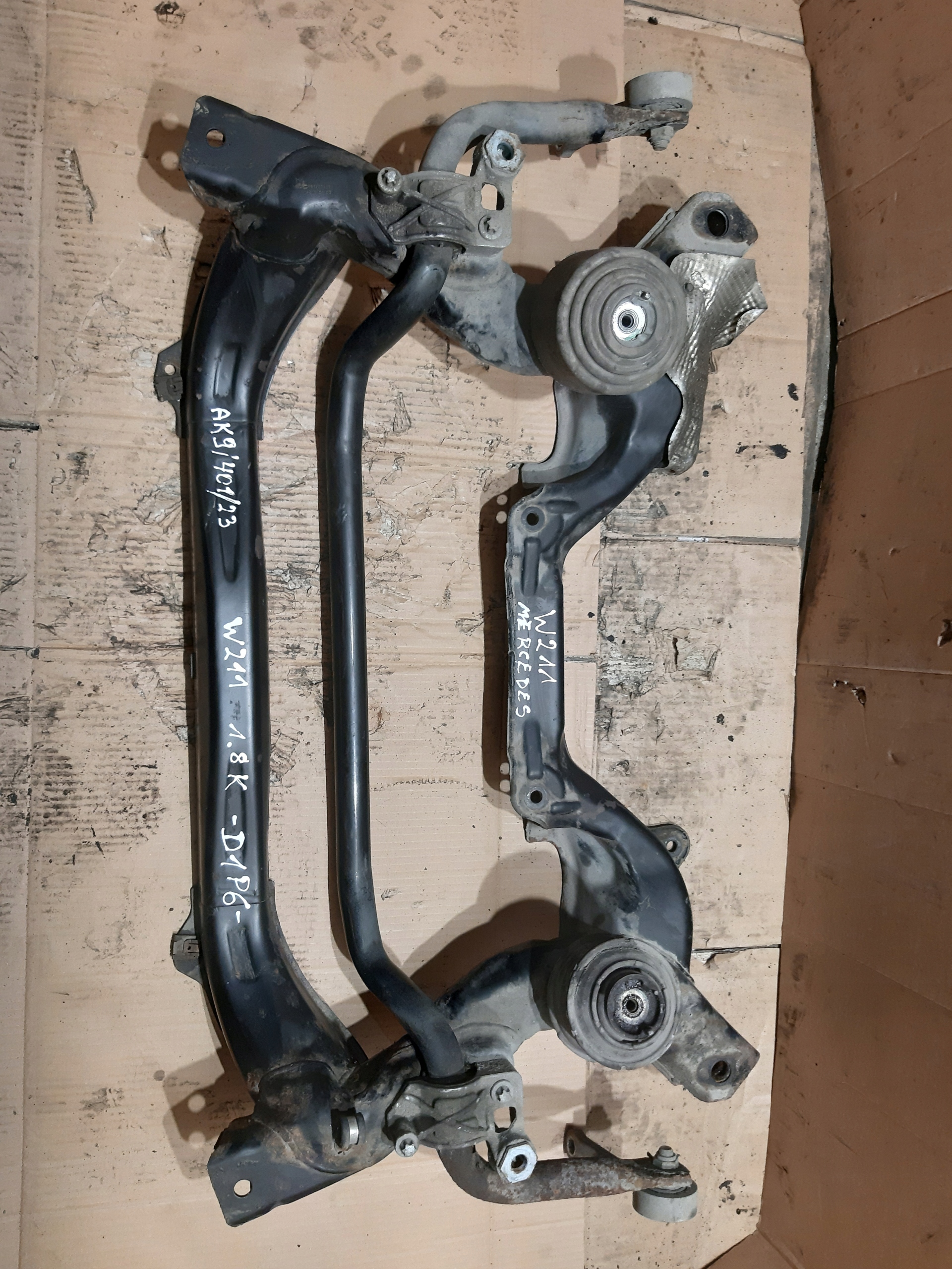 Mercedes-Benz W211 1.8 compressor; axle beam subframe springing front