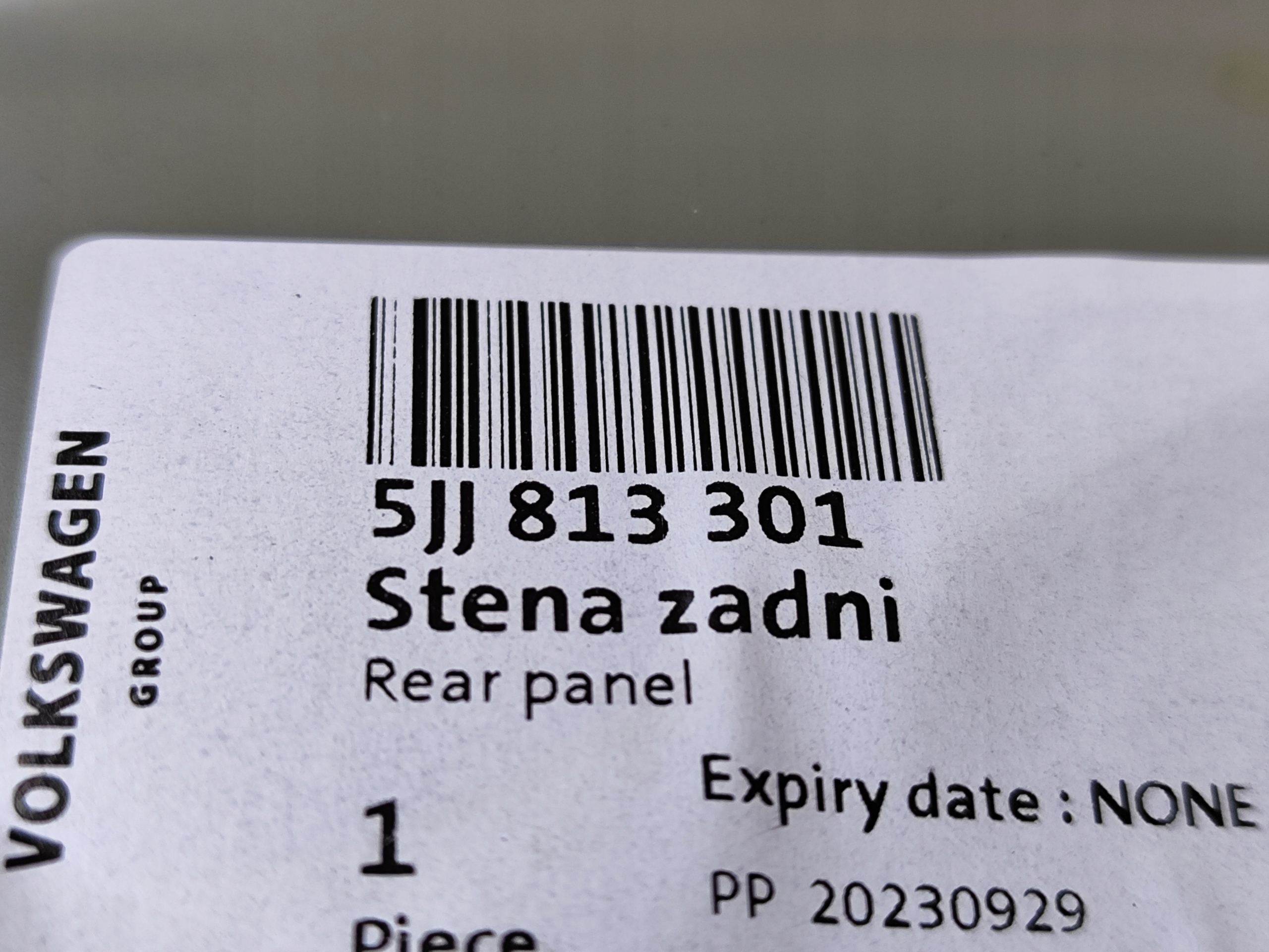 SKODA RAPID SPACEBACK универсал ремень задний 5JJ813301