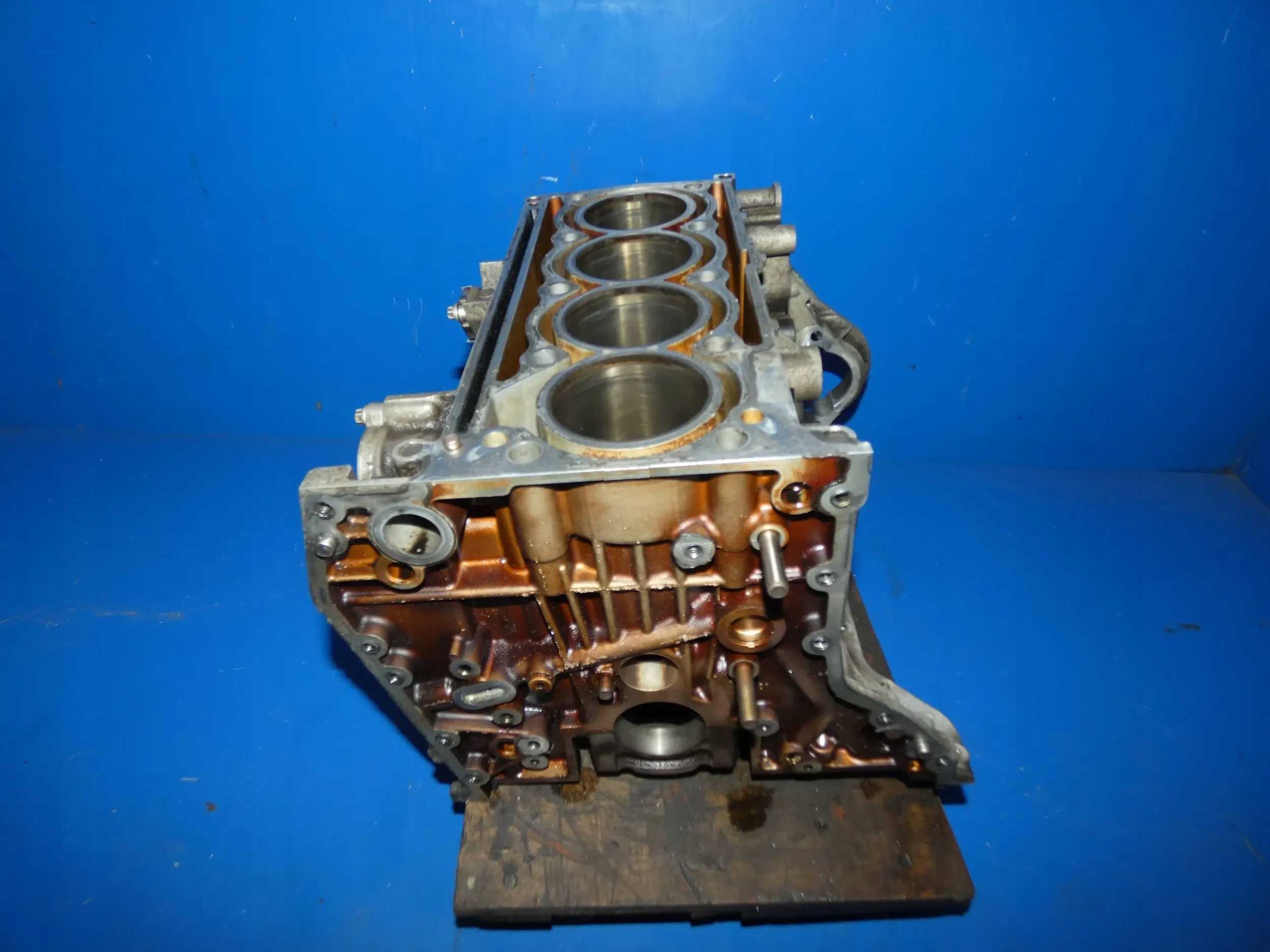 MERCEDES C W204 E W212 W207 1.8 CGI BLOK SILNIKA 271820 271.820 Typ samochodu Samochody osobowe