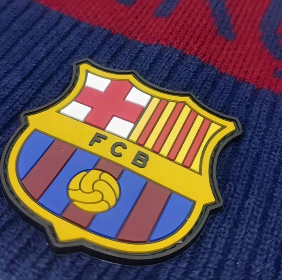 Czapka Zimowa dla dorosłych na zimę Fc Barcelona akrylowa z herbem