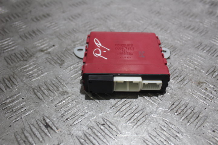 MODUL DRZWI PRAWY PRZOD LEXUS IS 2 II 220