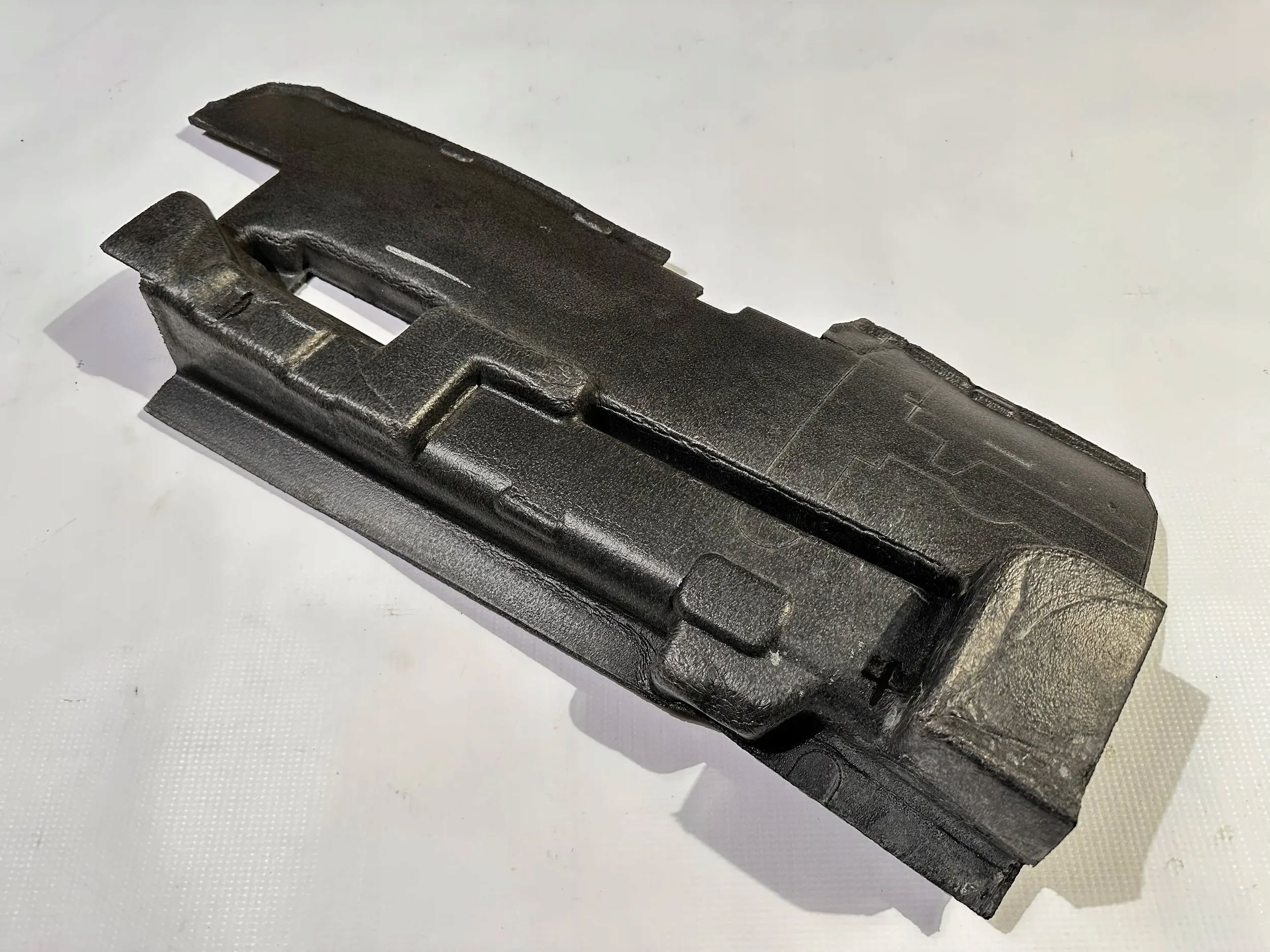 Izolacja radiator cover right Ford Explorer 2020+