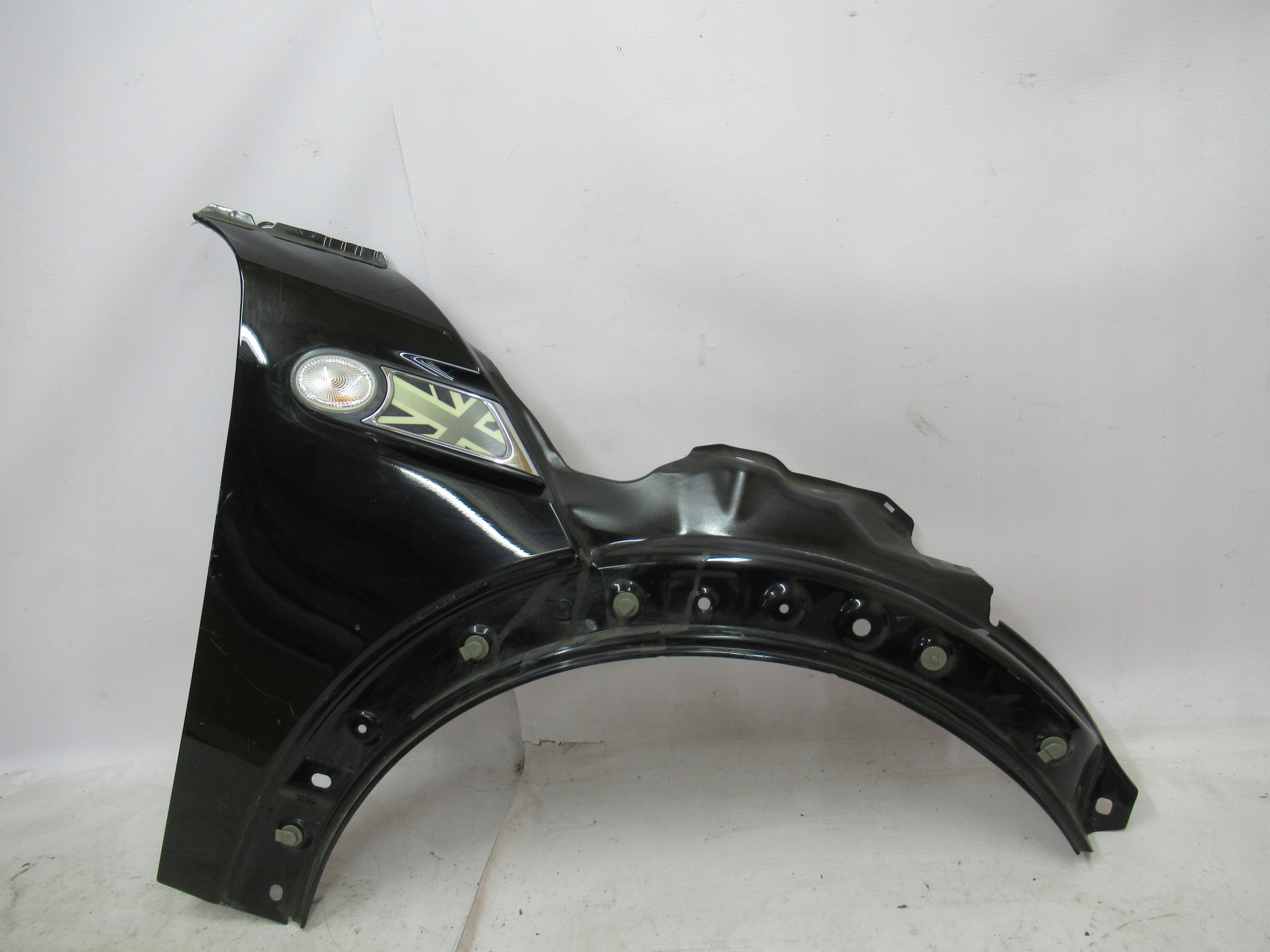 fender front front right MINI COOPER R56 06