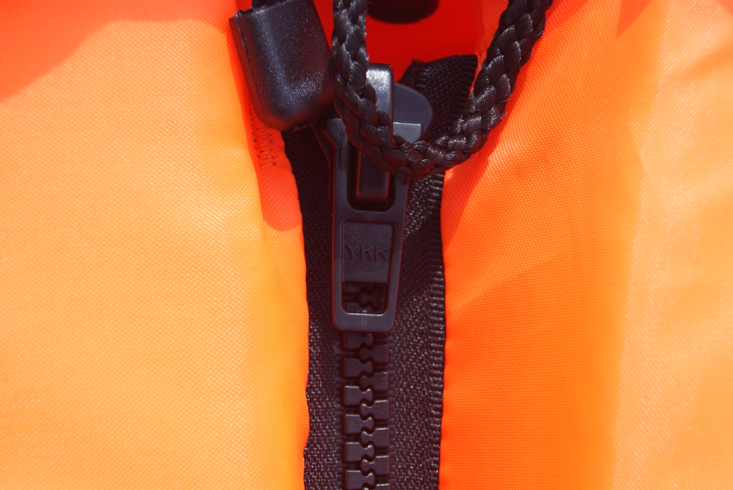 Kamizelka ratunkowa dla dziecka 100N XXS 10-25kg KAPOK CE! suwak + gwizdek Model AQUA 100N