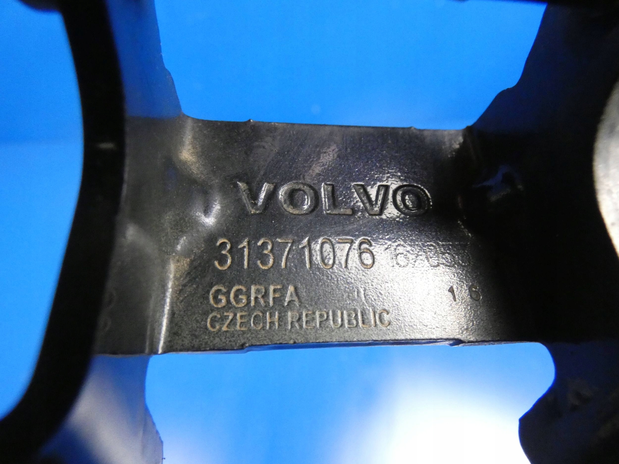 VOLVO XC90 II hinge bonnet boot rear part
