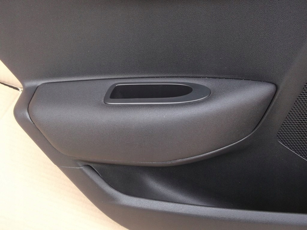 CITROEN DS4 дверные карты зад