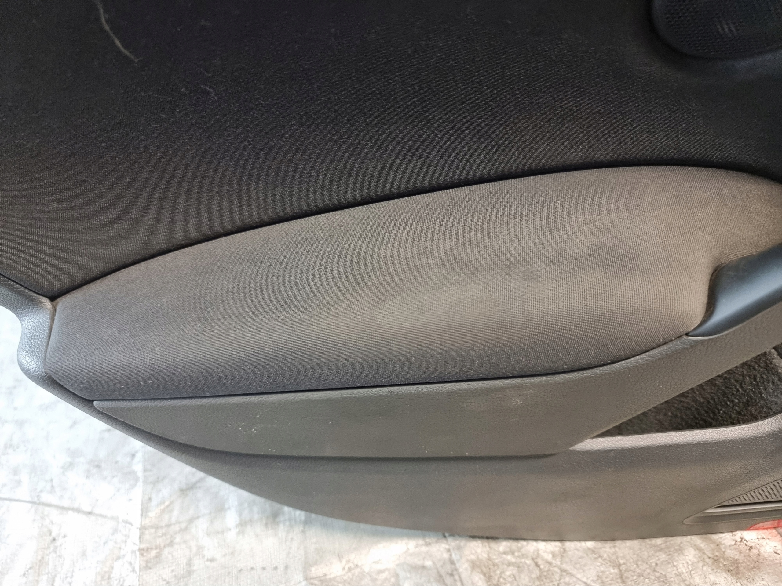 дверные карты левый зад vw GOLF VI HB 10r