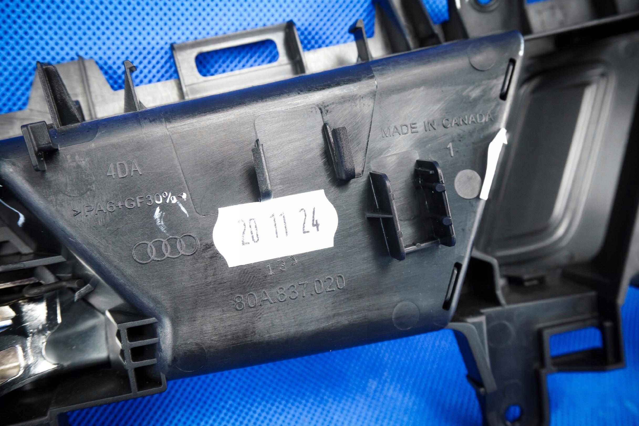 handle inner front PR Audi Q5 80A 80A837020