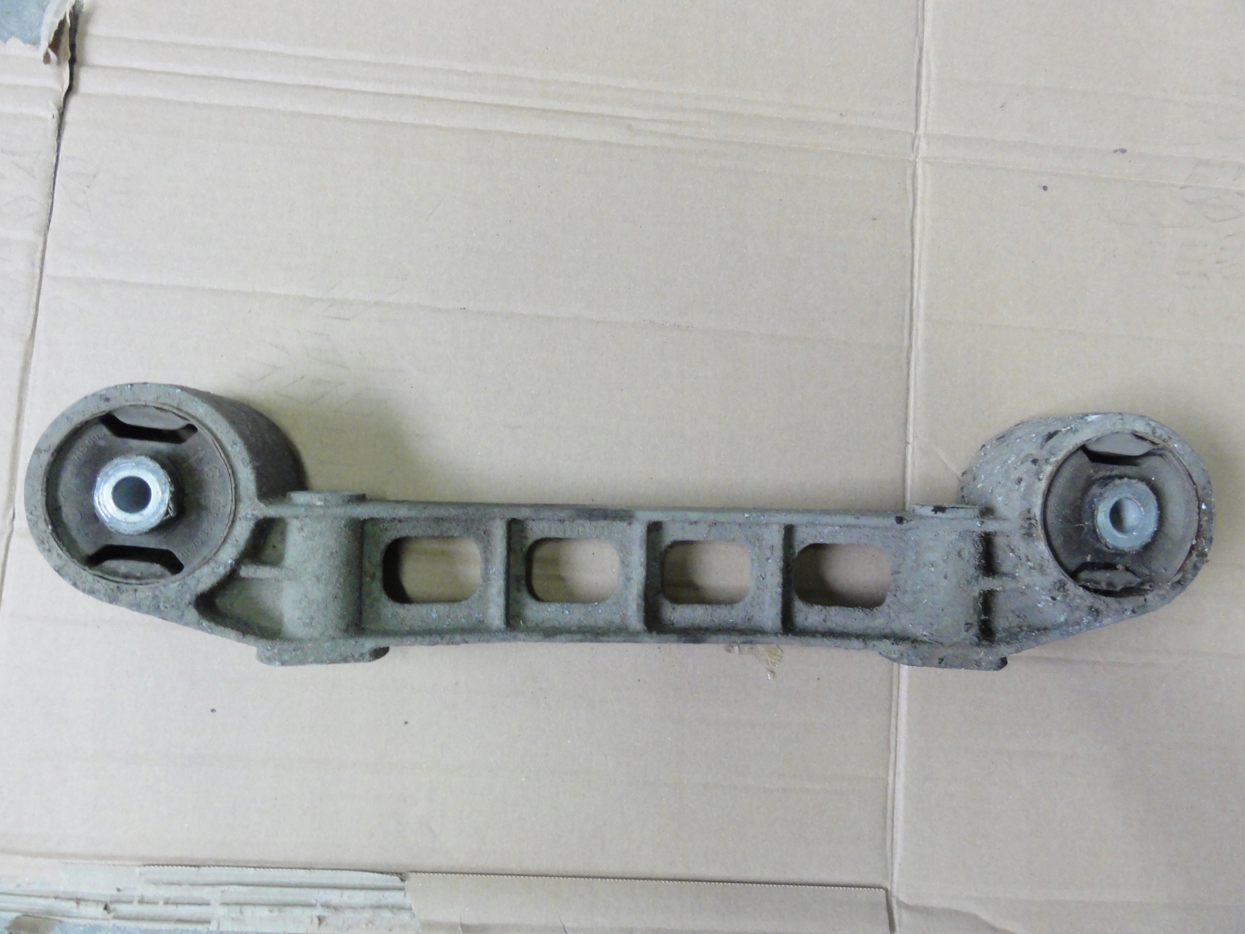 A6393530347 - ЗАДНЯ ОПОРА МОСТА VITO 639