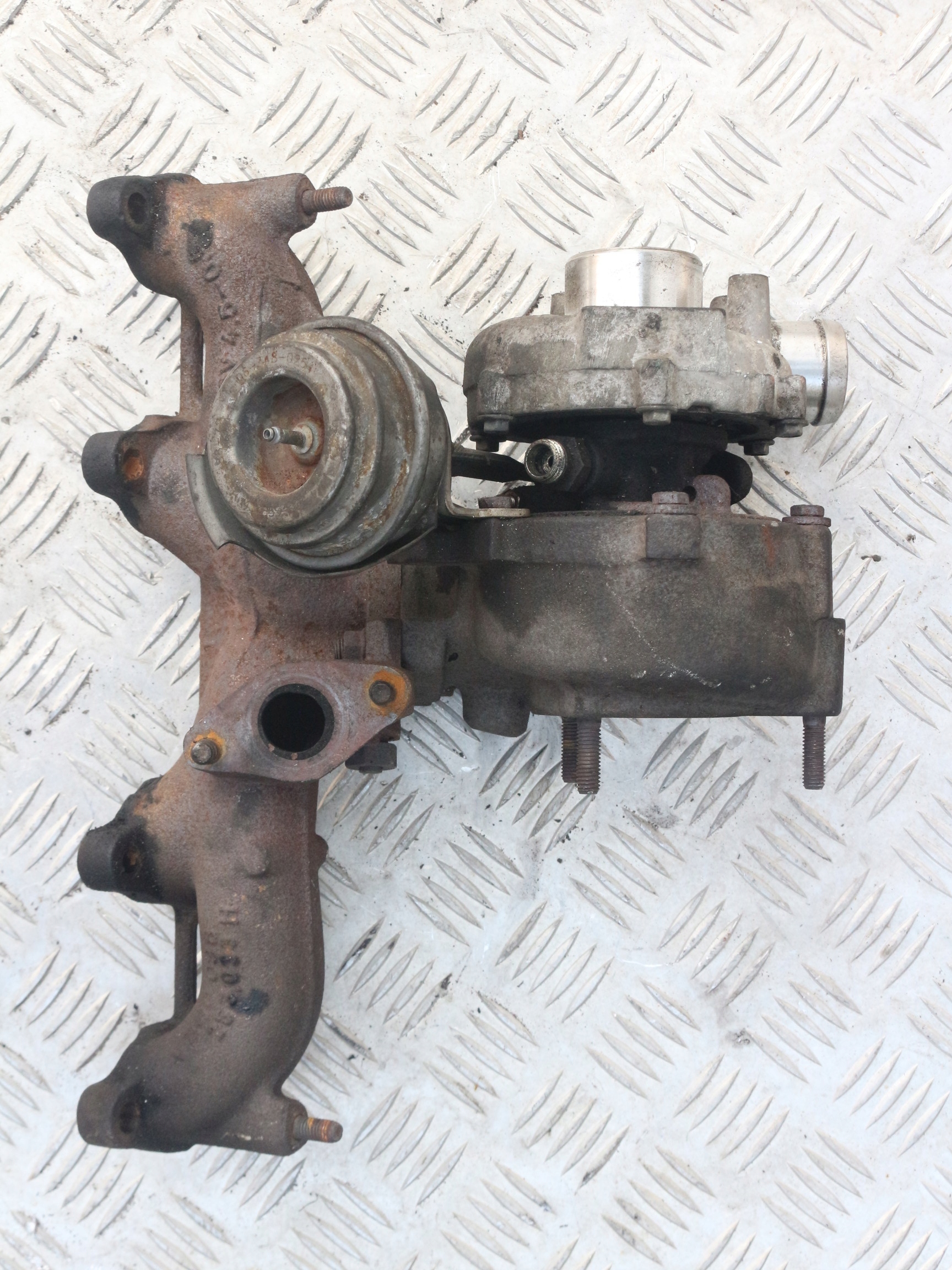 AUDI SEAT SKODA VW TURBINA TURBOSPRĘŻARKA 1.9 TDI 038145702K Producent części Audi OE