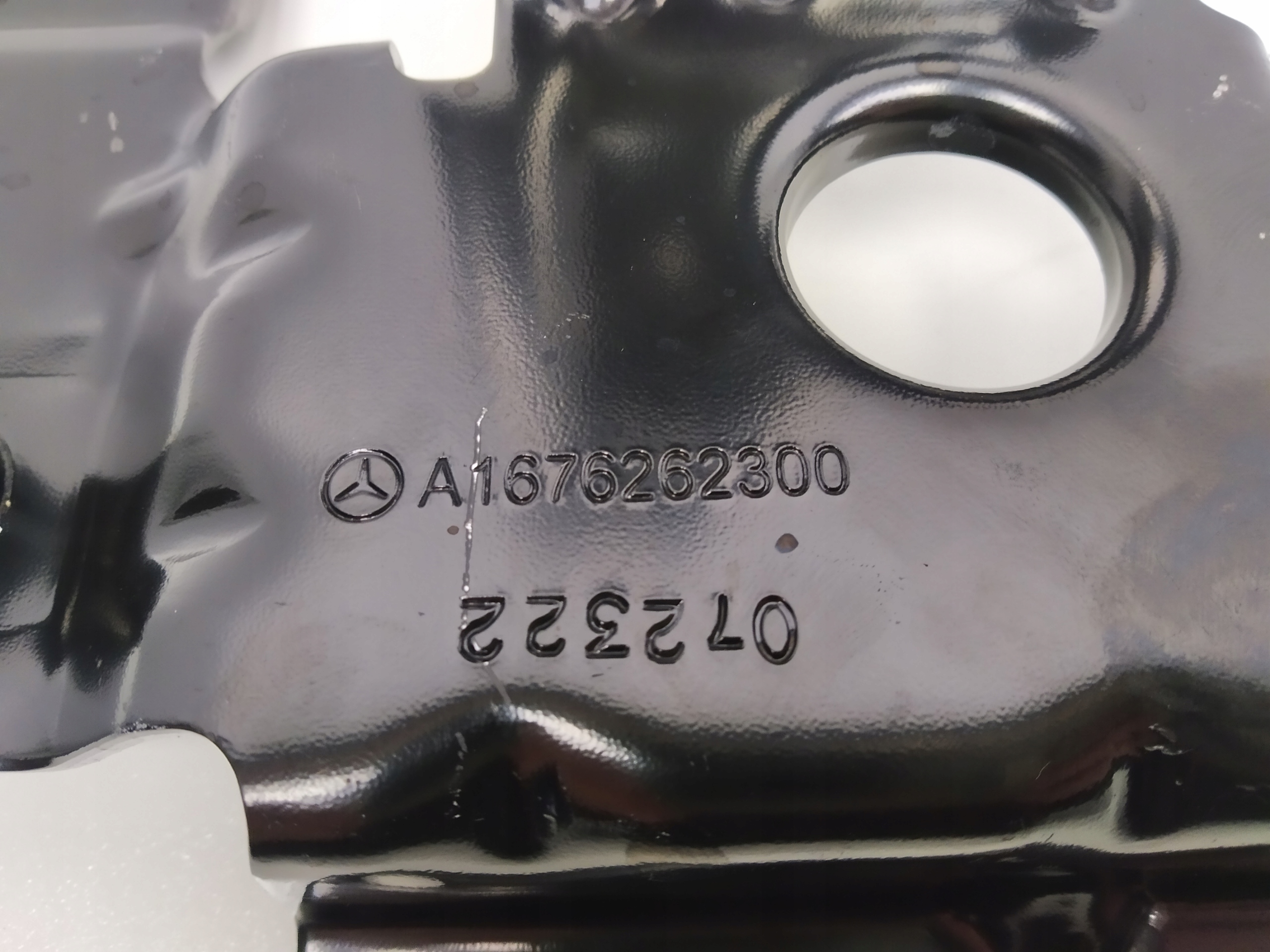 W167 Mercedes GLE console holder siders bumper front left bracket