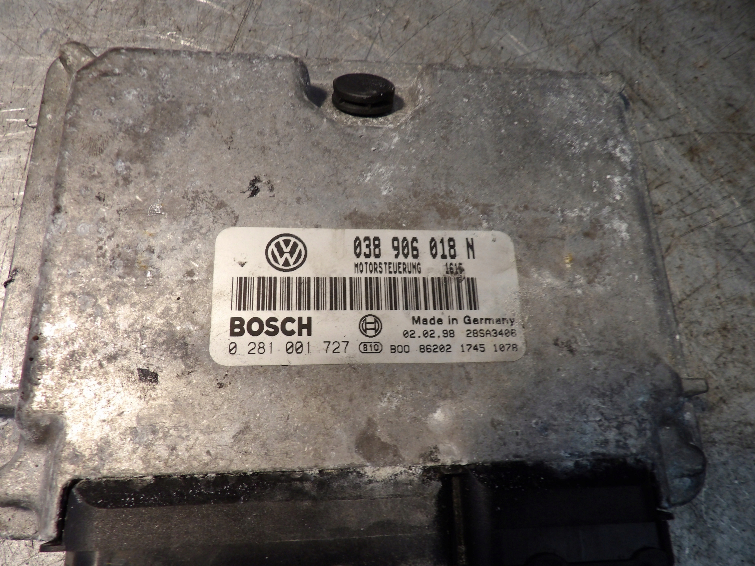 VW Passat B5 computer, control unit 038906018N 0281001727