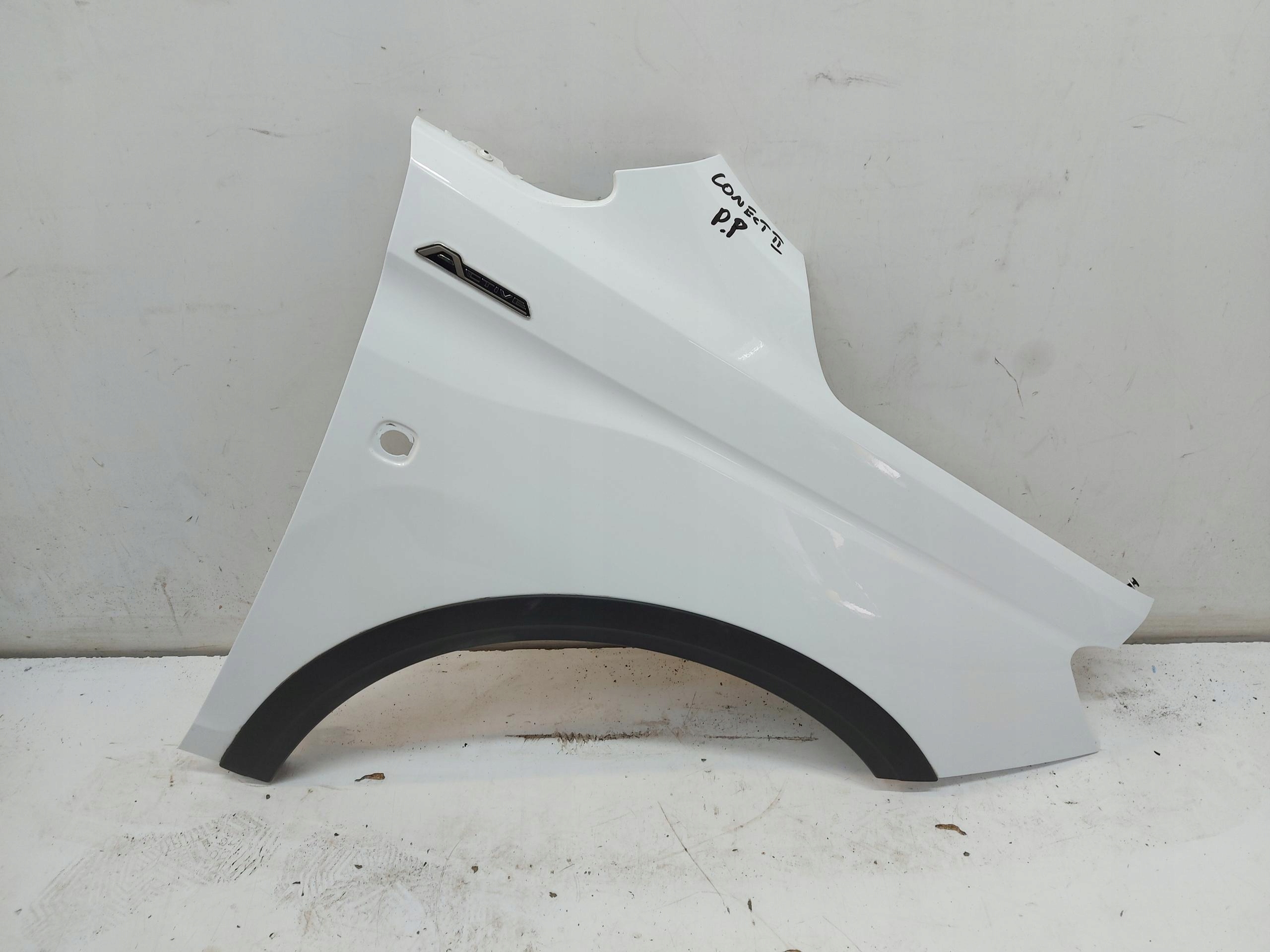Ford Tourneo Connect III MK3 fender right front BIALY