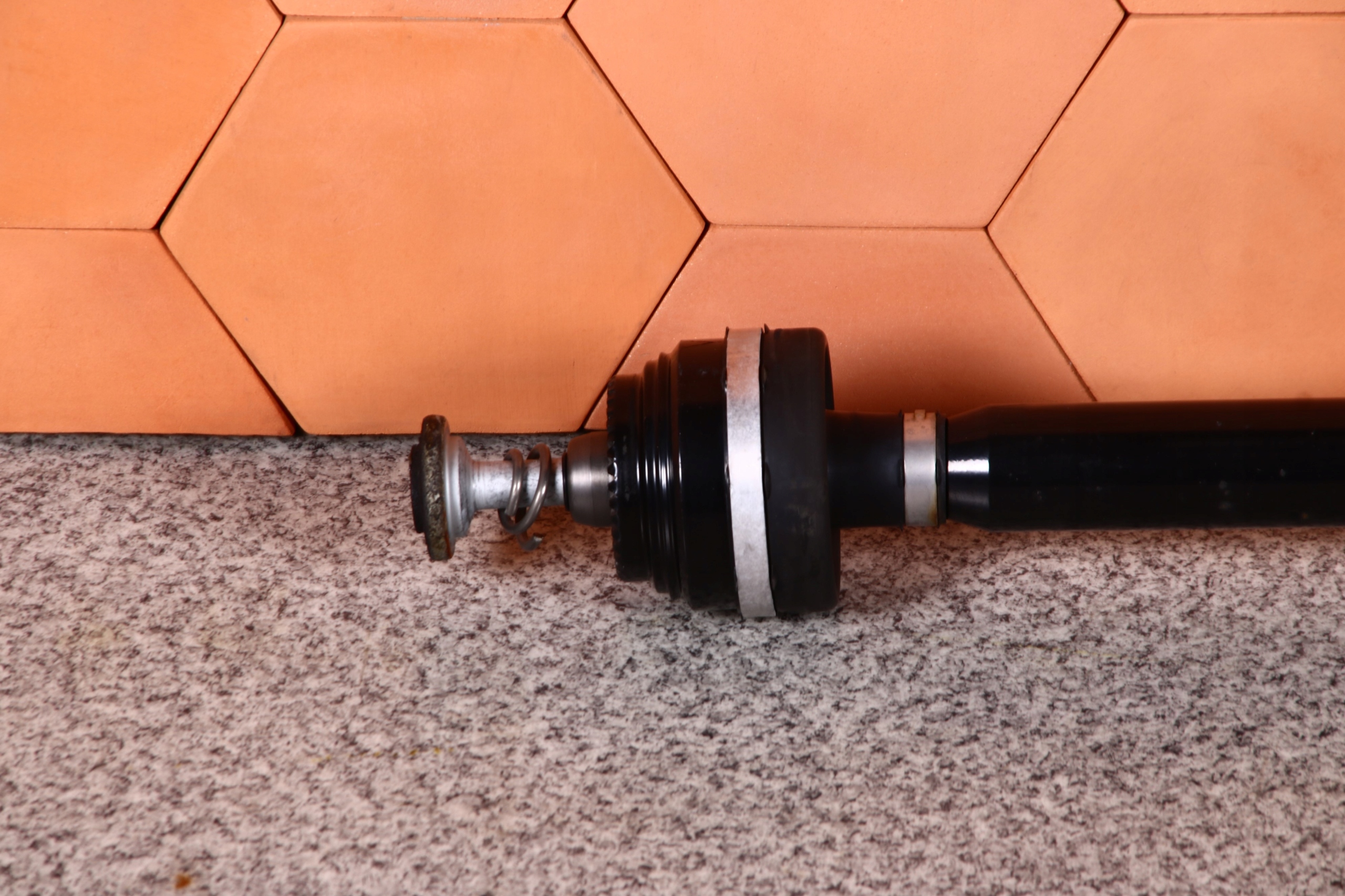 BMW G32 GT G11 G12 semi-axis left rear left rear part 8639475