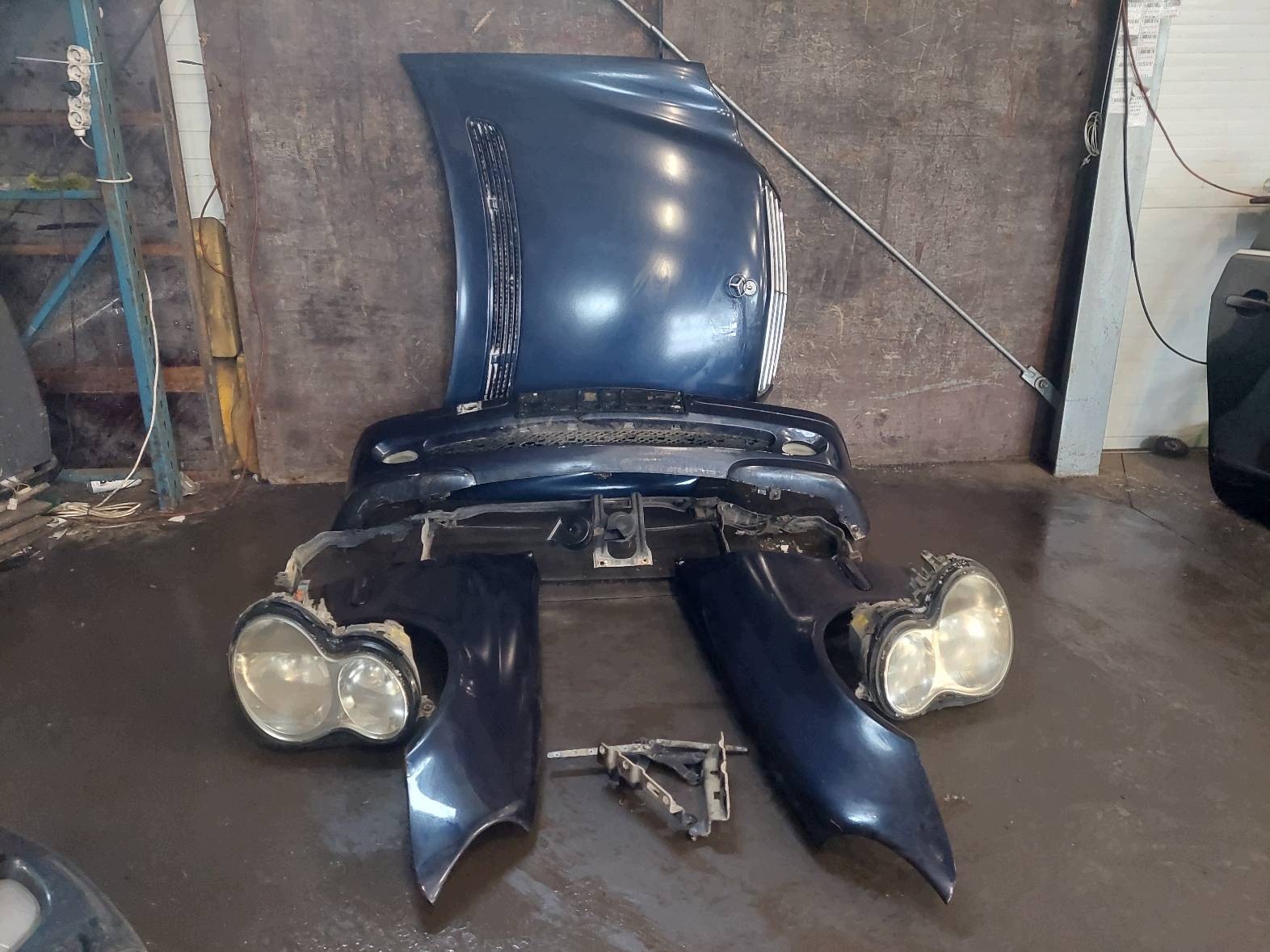 complete front bonnet bumper fender MERCEDES-BENZ W203 C200 359