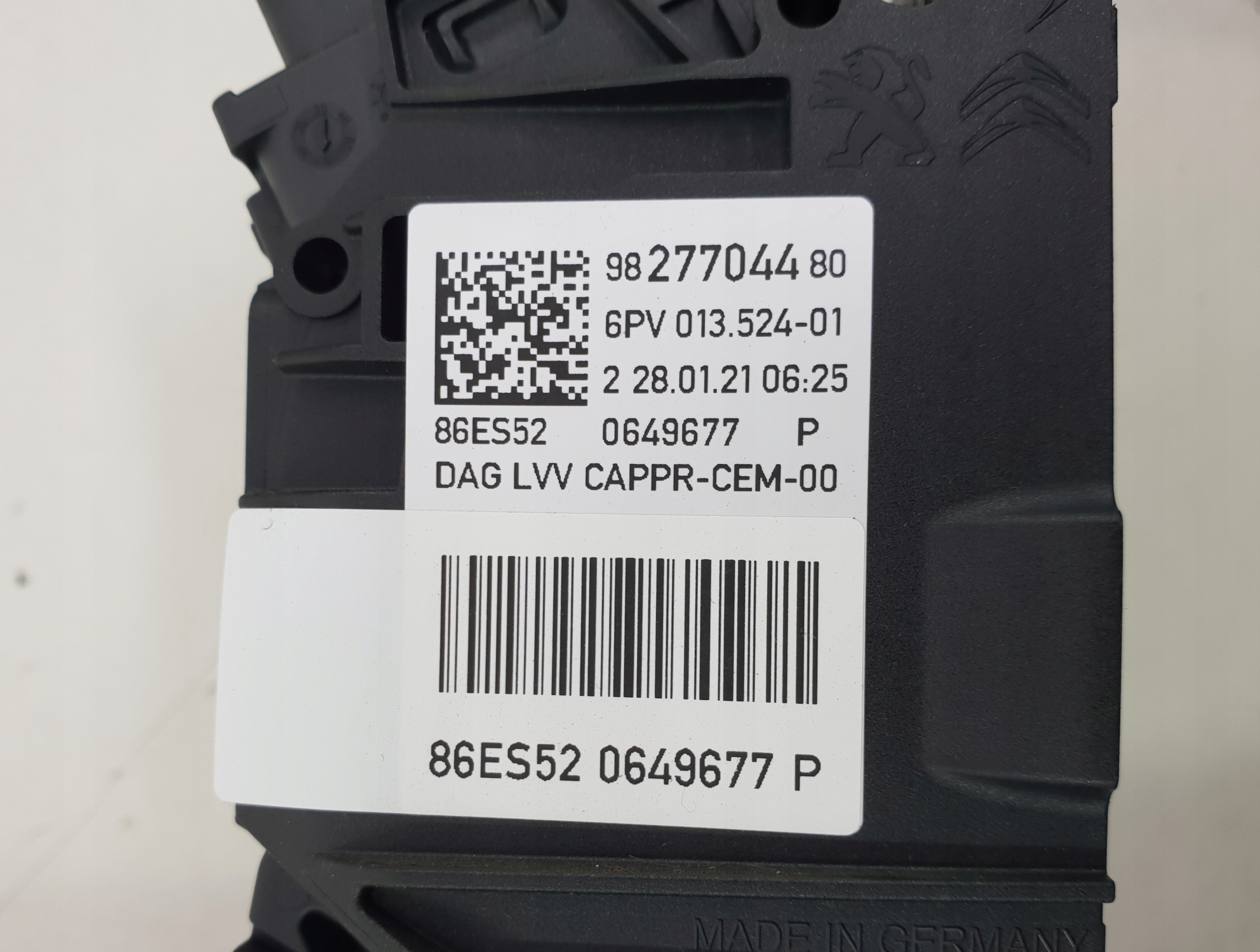 opel MOKKA b педаль газа потенциометр 9827704480