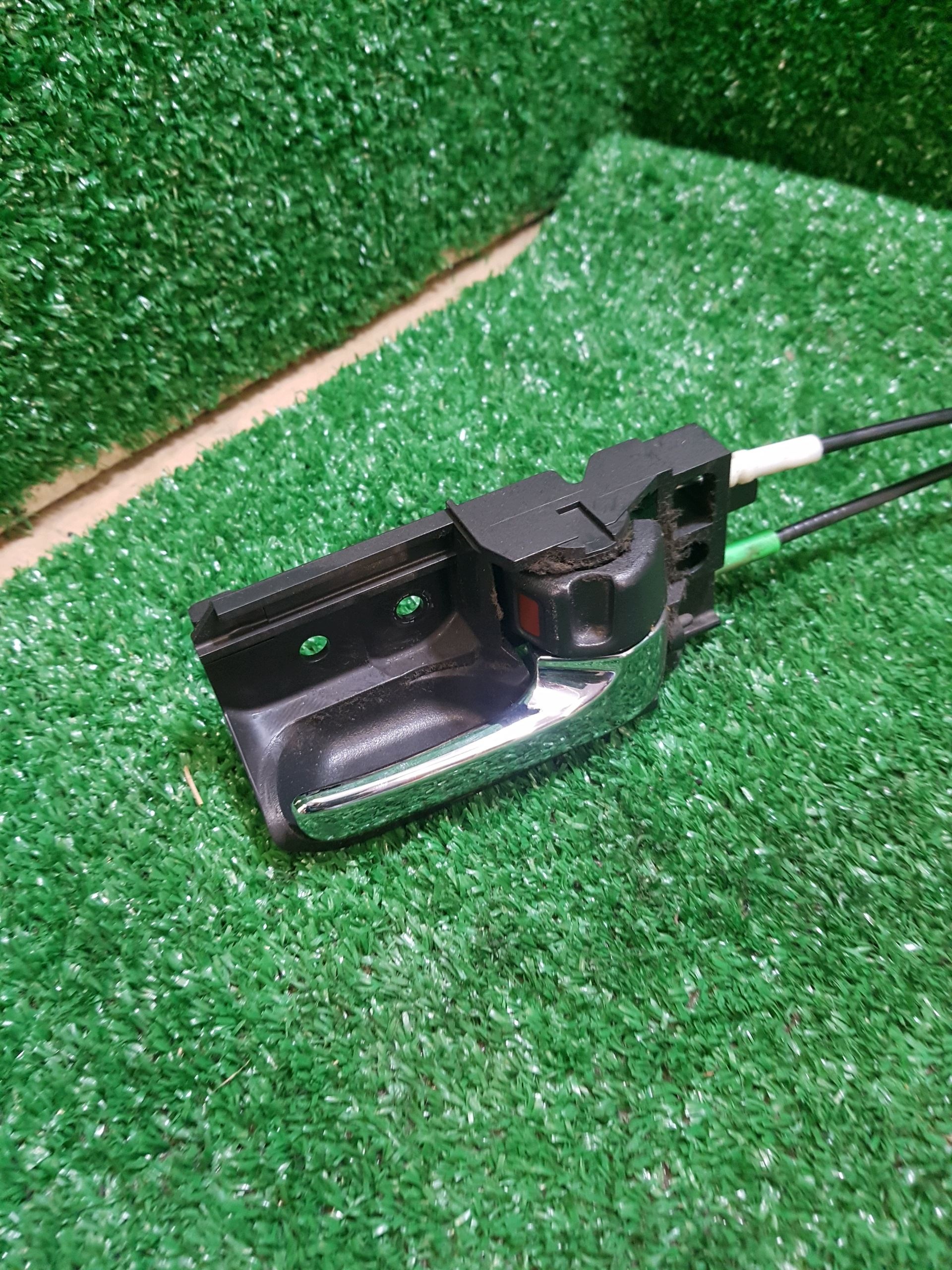 lock door right front TOYOTA AVENSIS T25 2 PIN