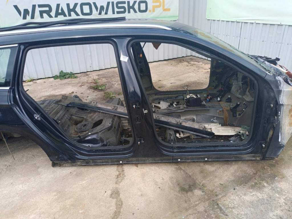 VW PASSAT B8 ĆWIARTKA PRÓG SŁUPEK PRAWY LC9X