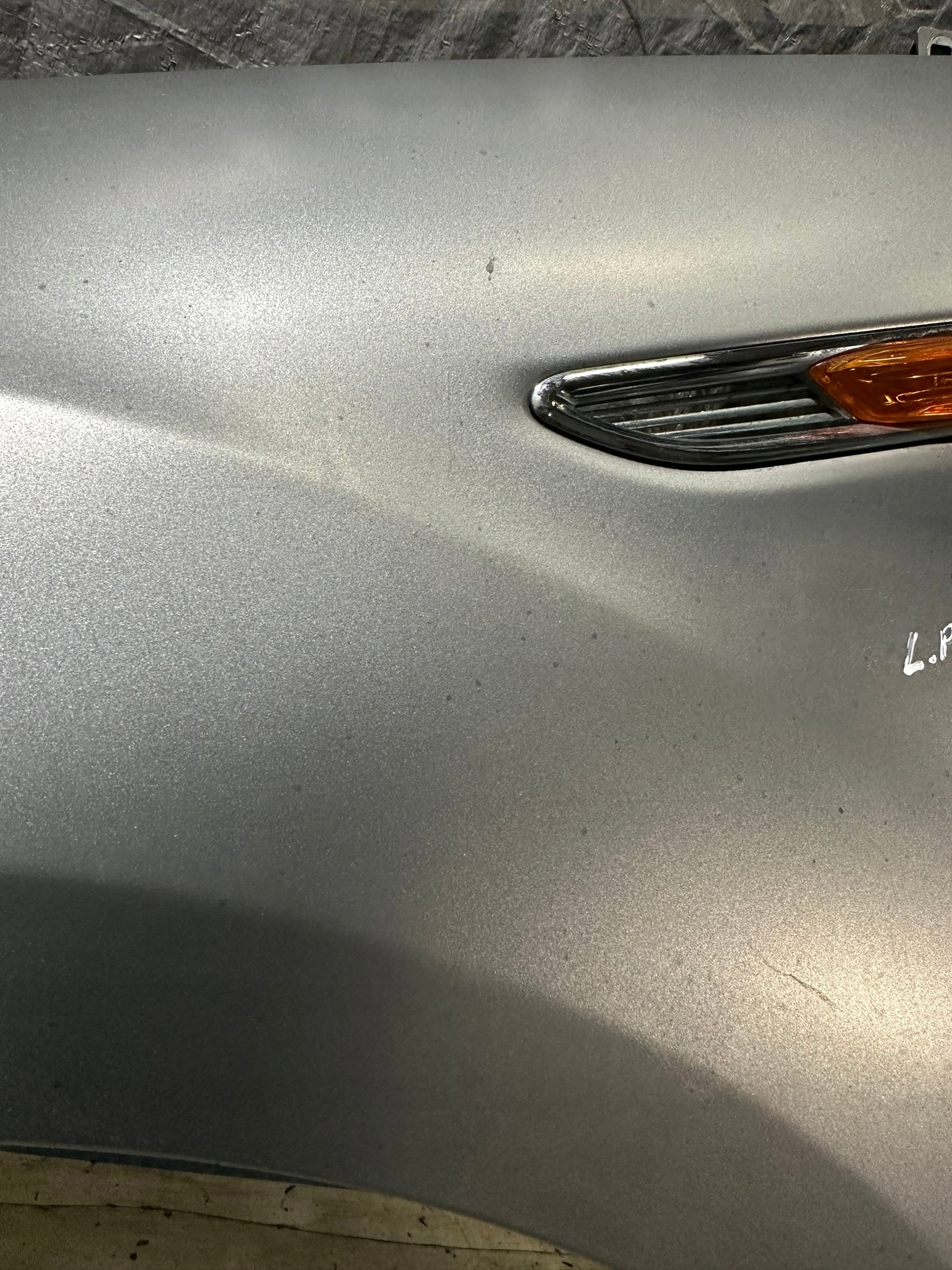 fender left front FORD MONDEO MK4 KOMBI K: MACHINE SILVER