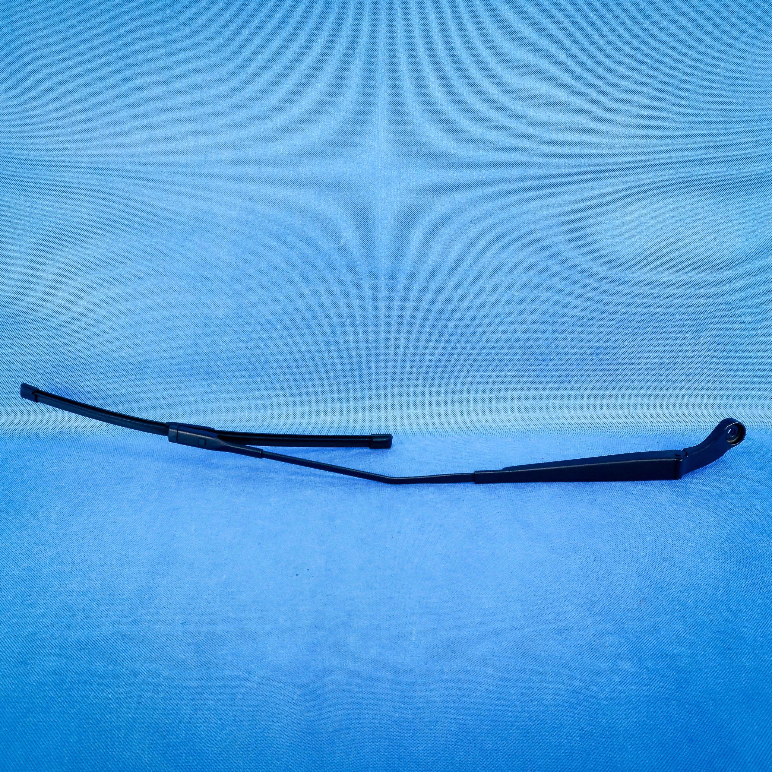 wiper arm pioro right Audi Q3 83A 83B955408A
