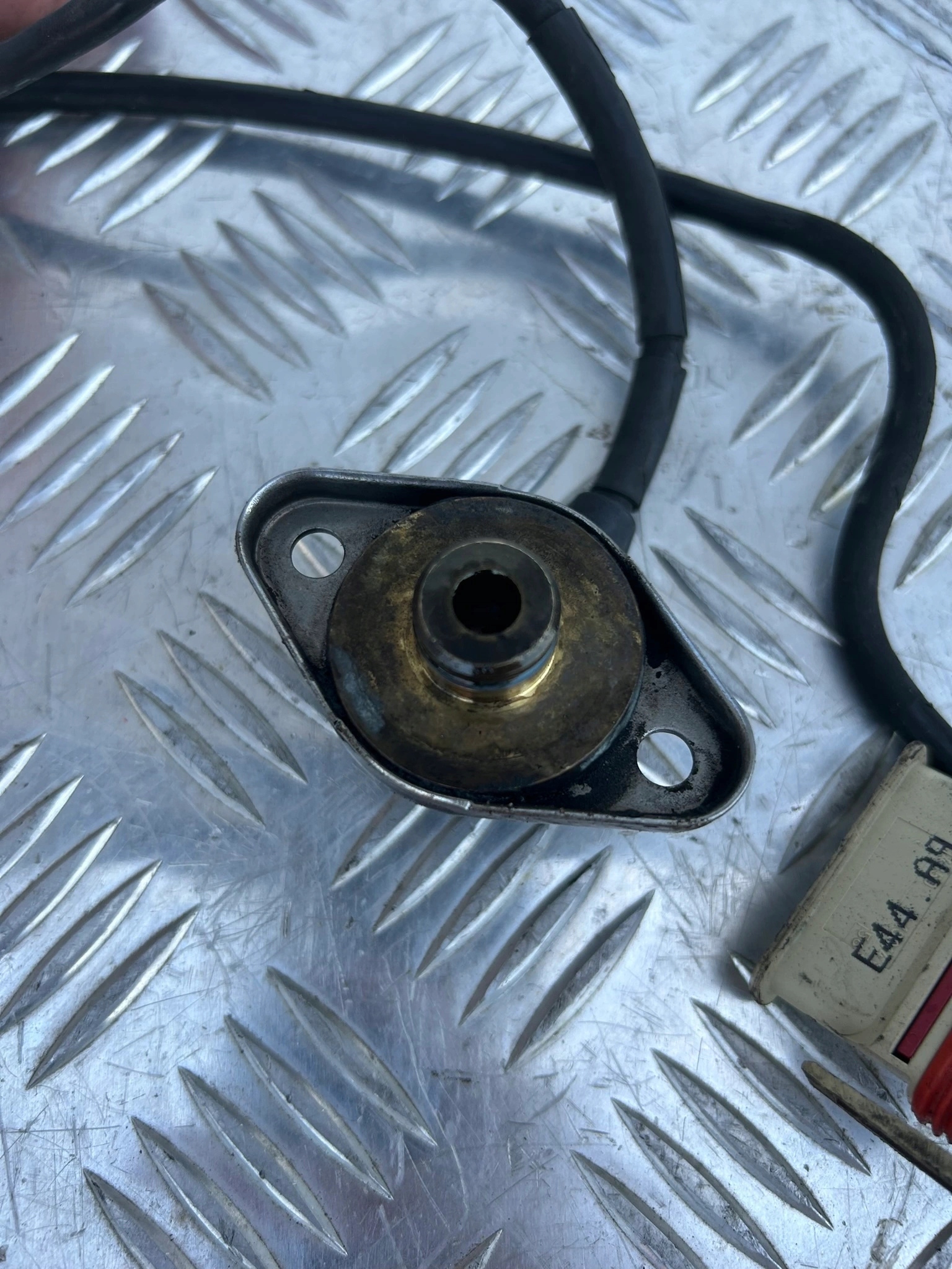 CZUJNIK CIŚNIENIA OLEJU SCANIA R HPI Producent części DAF OE