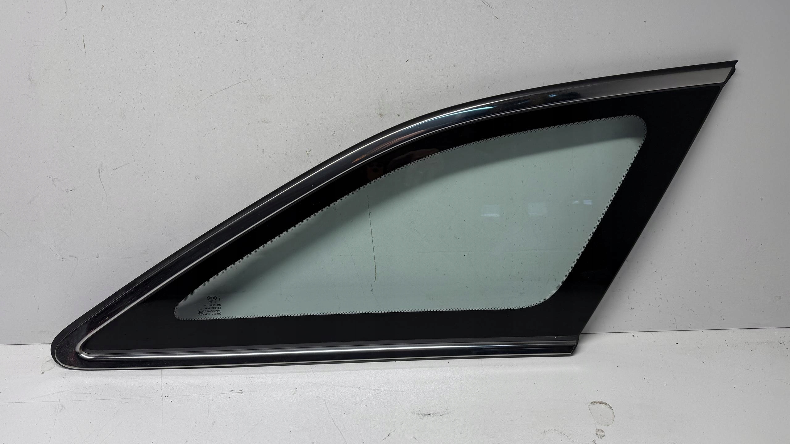KIA CEED III KOMBI window bodywork right right rear part CHROM 17-21