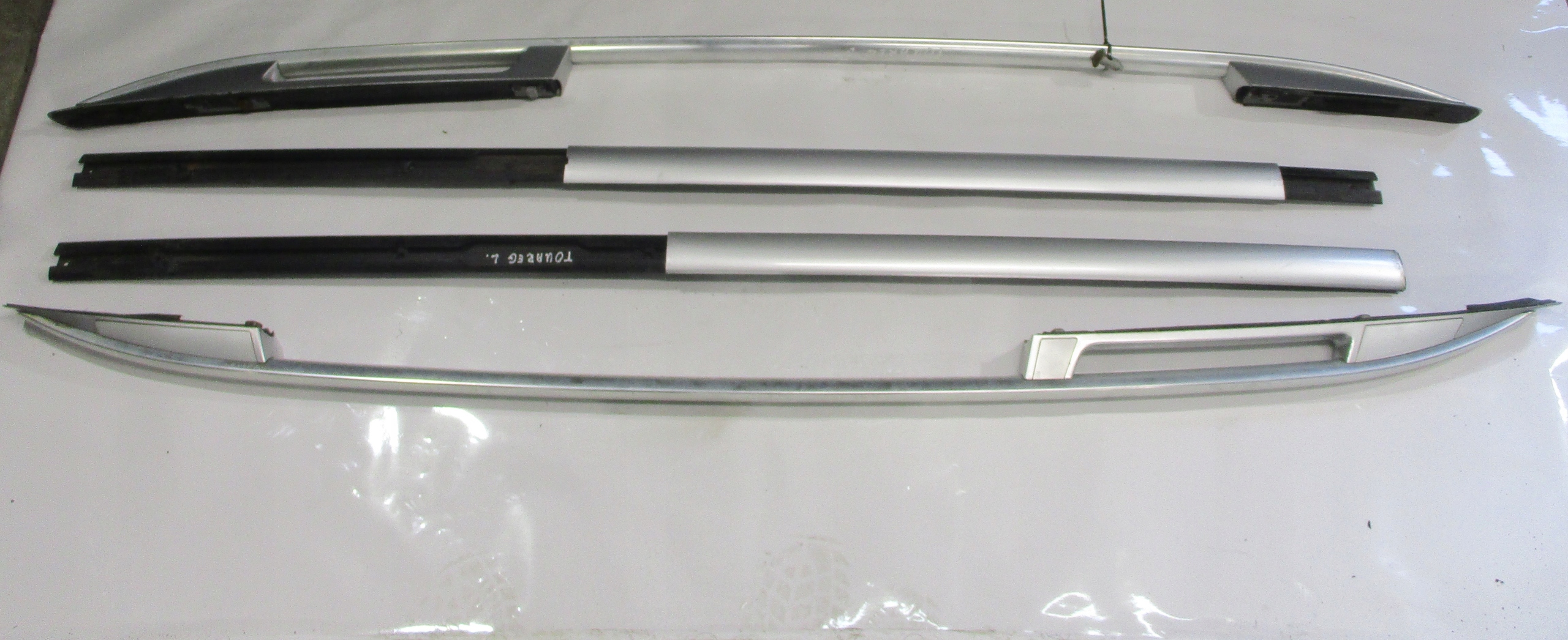 LISTWA DACHOWA RELING CHROM LEWY VW TOUAREG I LIFT