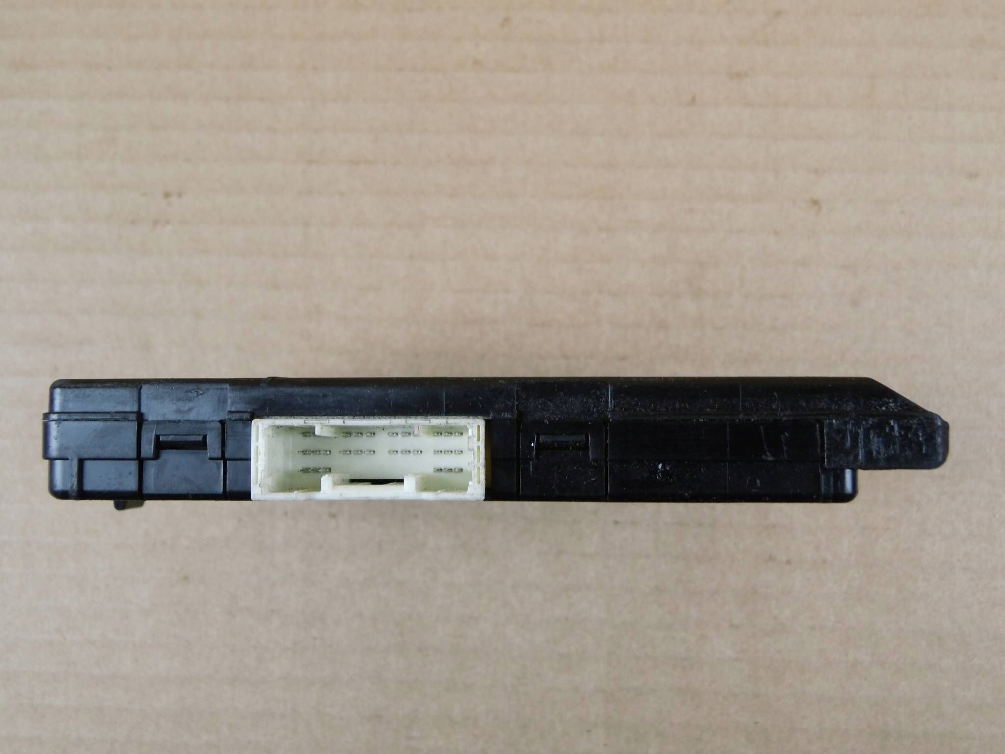 Toyota Yaris III module computer control unit komfortu MPX BODY 89221-0D110