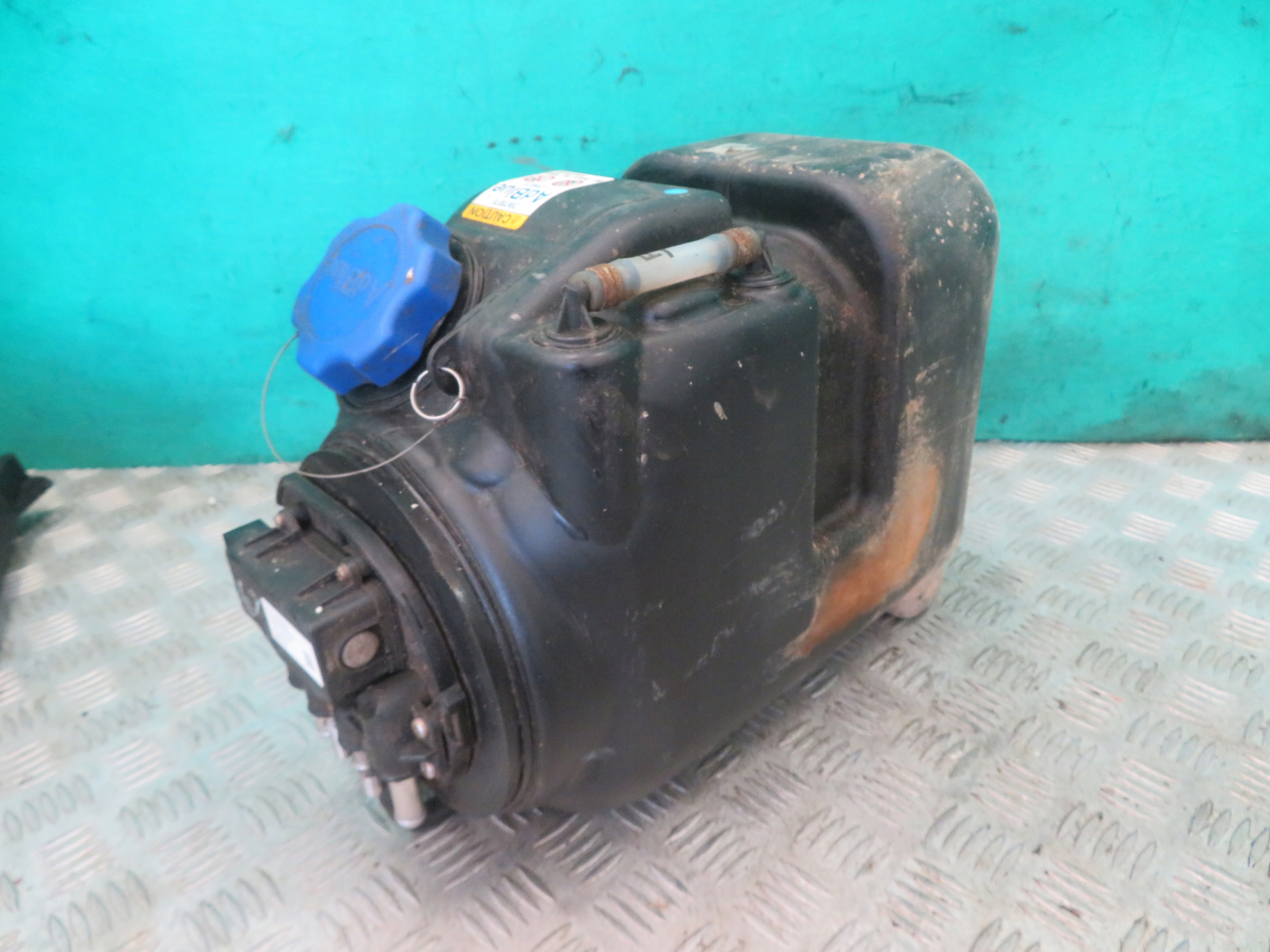 serbatoio Pompa ADBLUE ISUZU GRAFTER 8975452010 22R