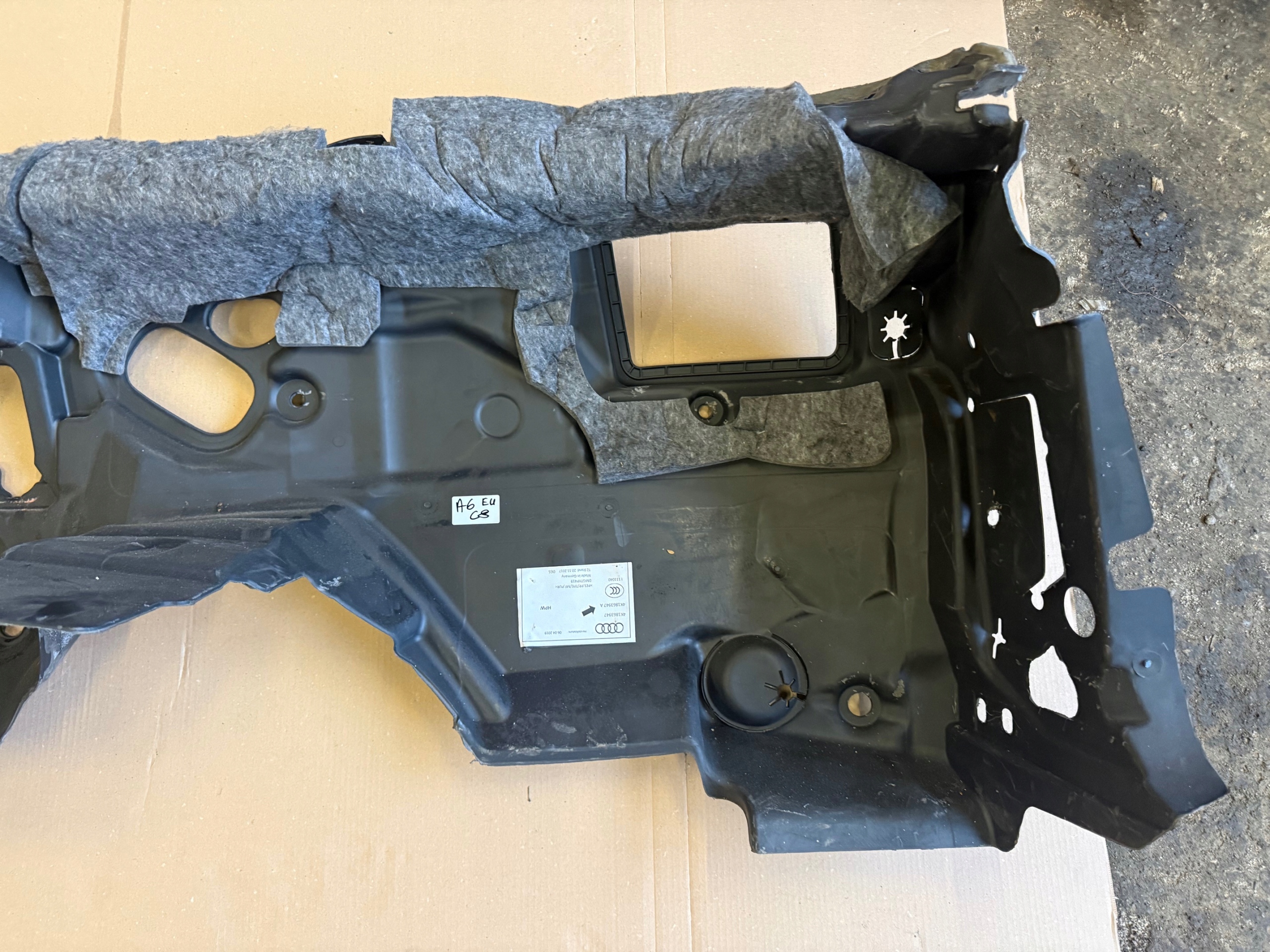 AUDI A6 C8 A7 Schalldämmung Blende Abdeckung wärmblech 4K1863947A
