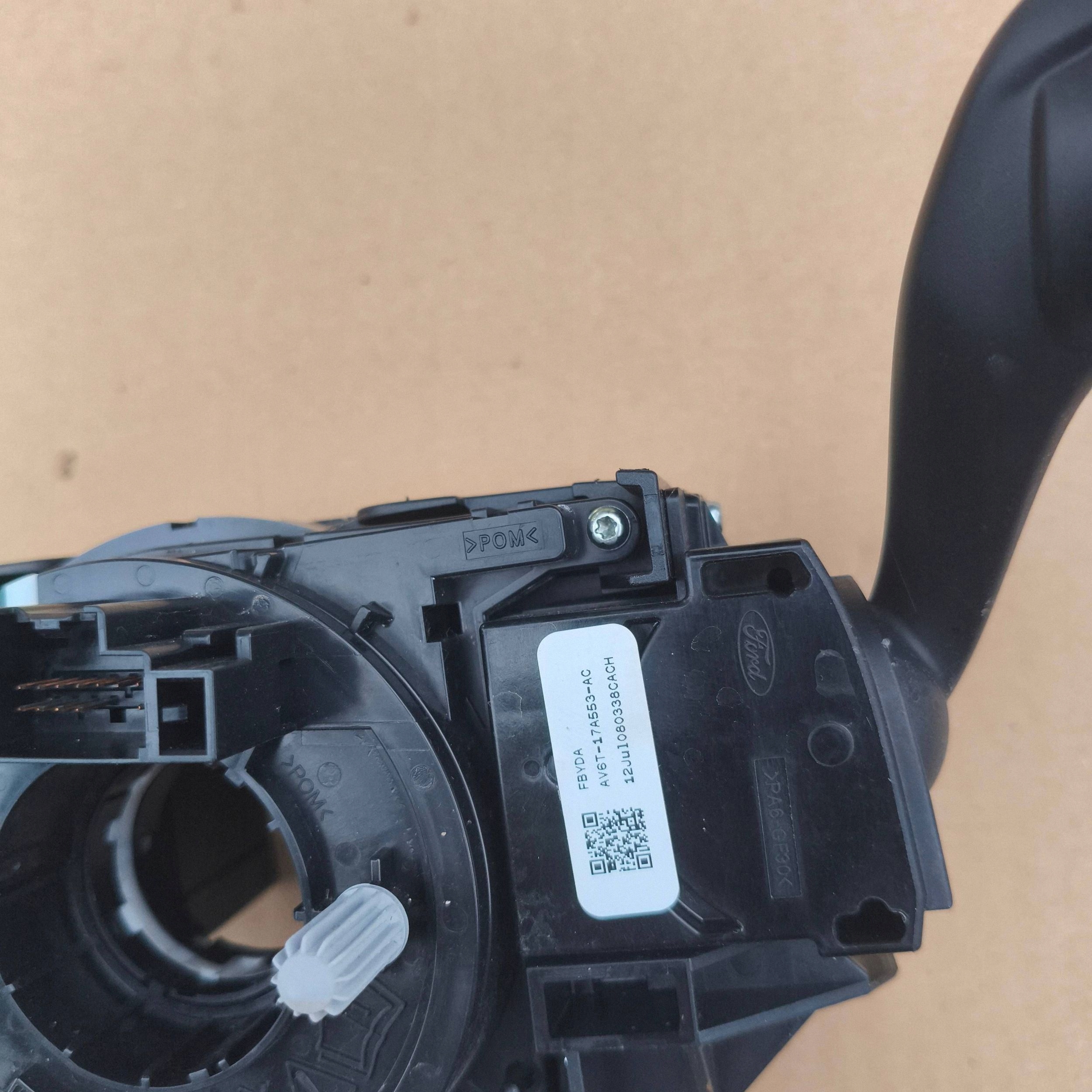 steering wheel levers and controls control ring airbag Ford Focus MK3 2012