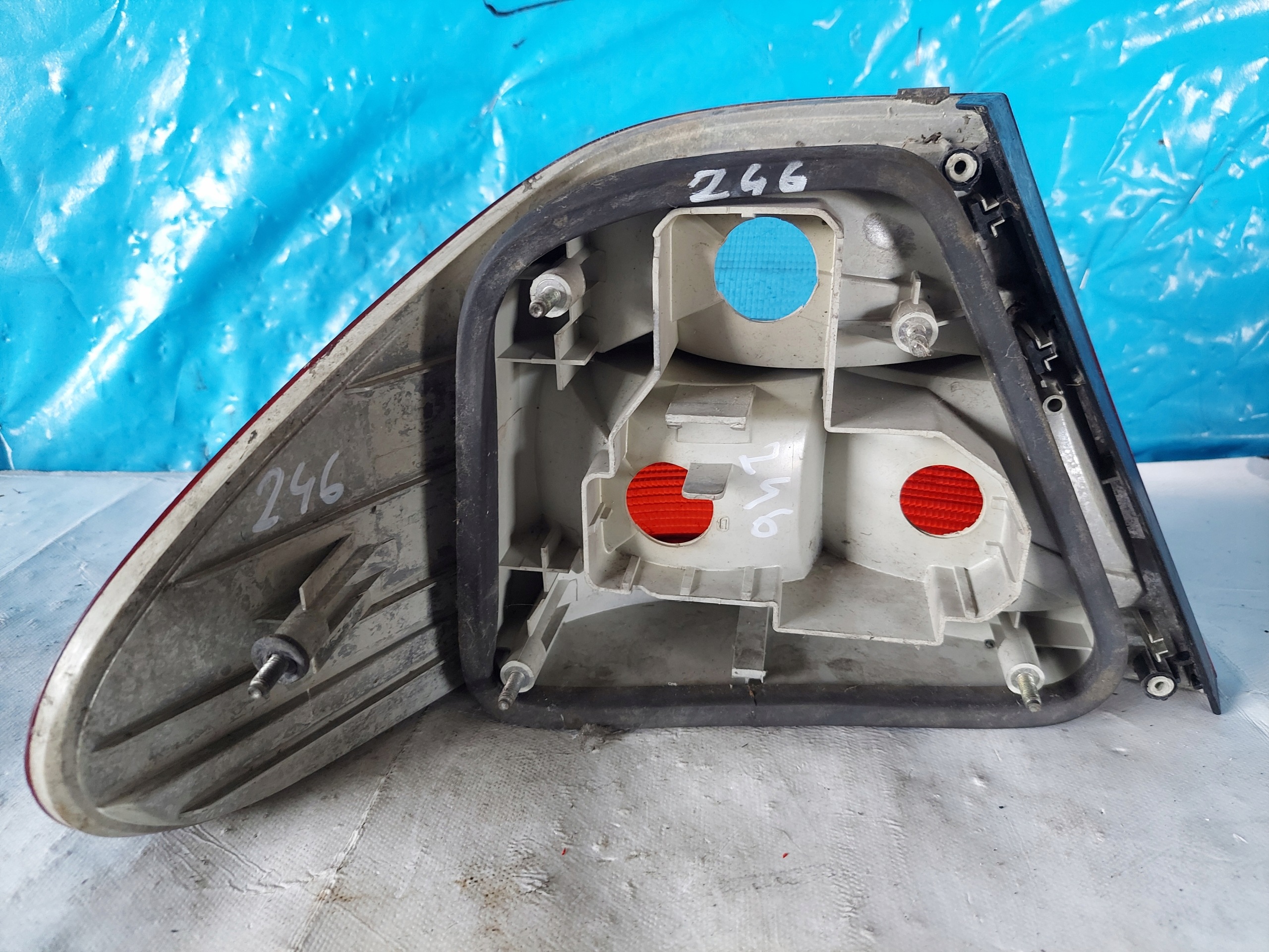 light MERCEDES CLK 2088200264 right rear part