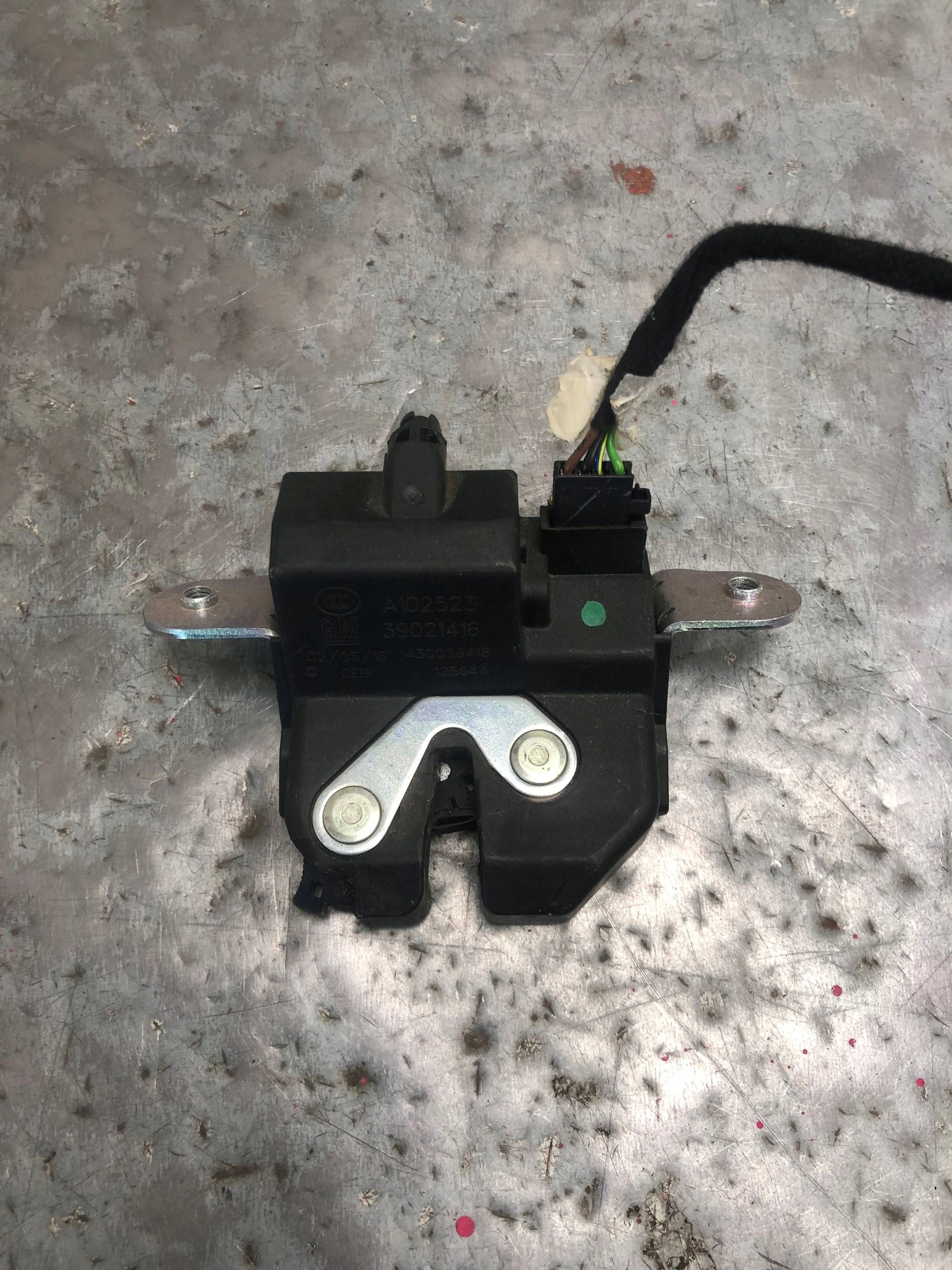 lock bonnet boot OPEL MERIVA B LIFT 39021416