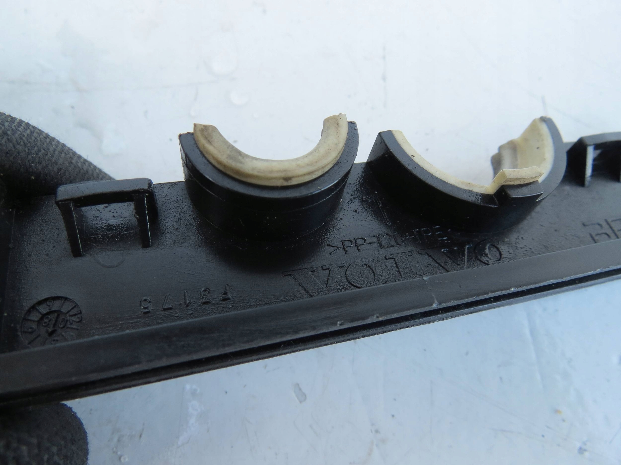 bracket PRZEWODOW left/right VOLVO S80 II 2.5