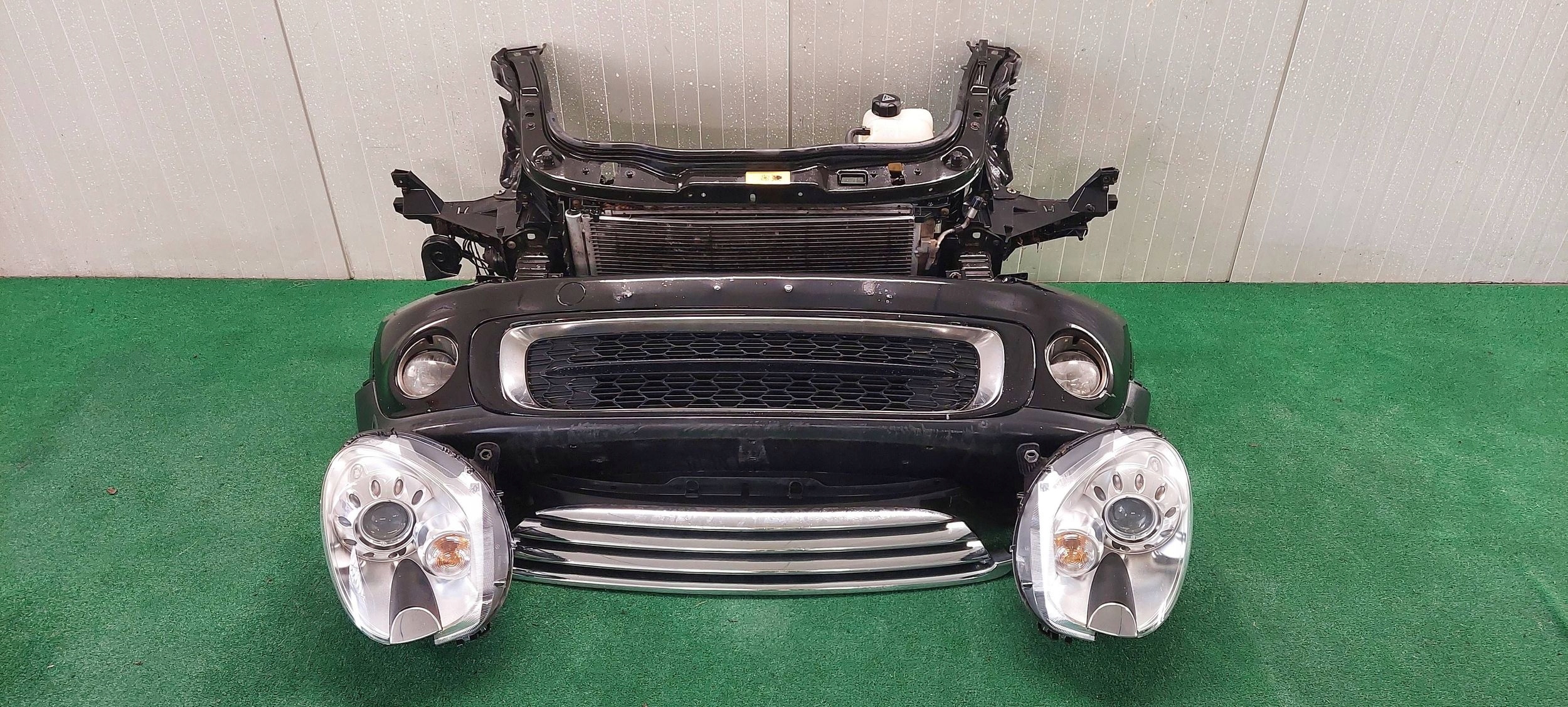 bumper front+ grill MINI R55 R56 R57 R58 LAK: A94/9