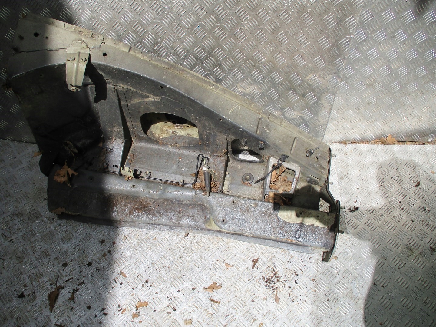 PODŁUŻNICA ĆWIARTKA MASERATI PRAWA