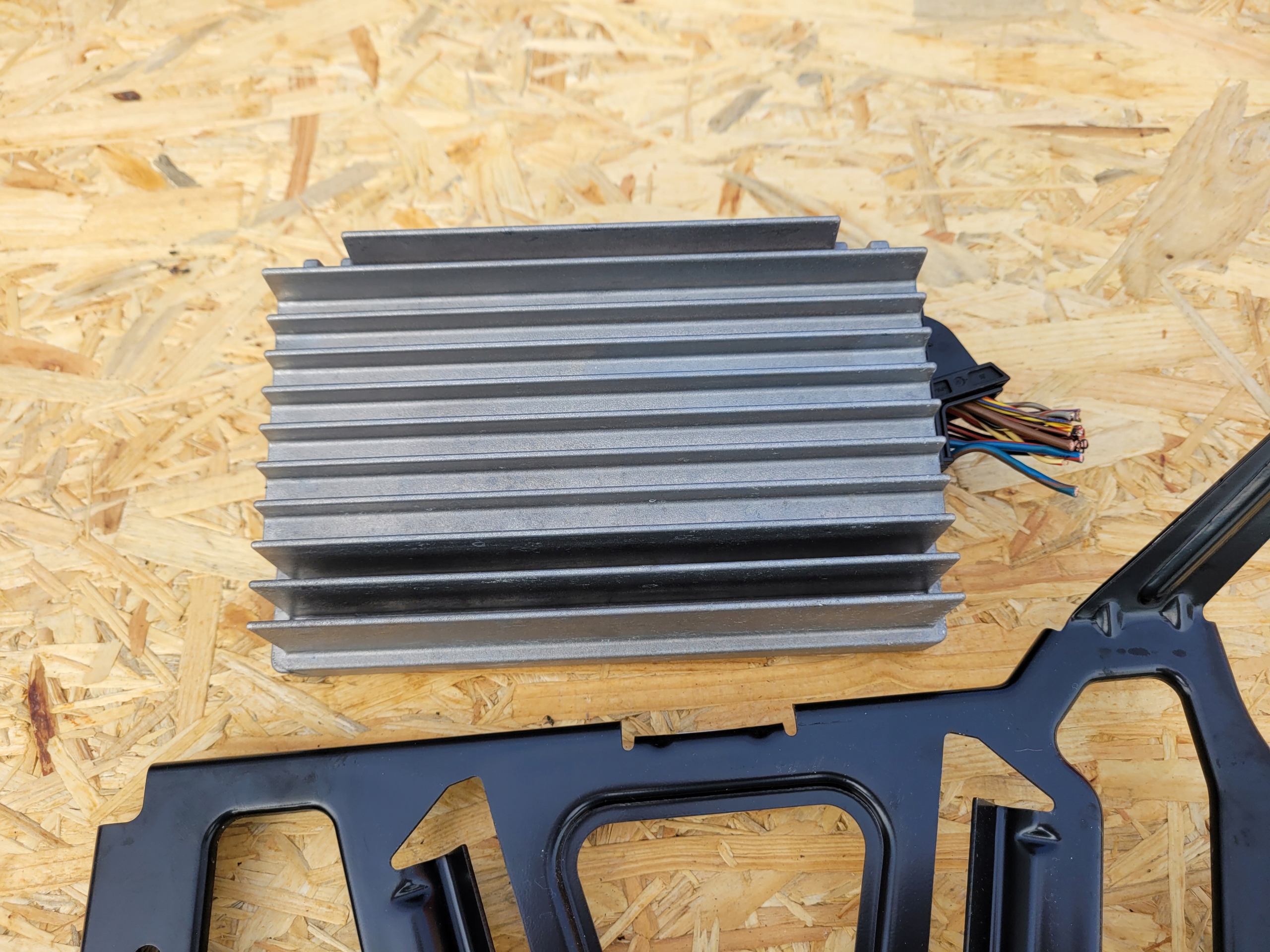 amplifier AUDIO BMW OE 9383963