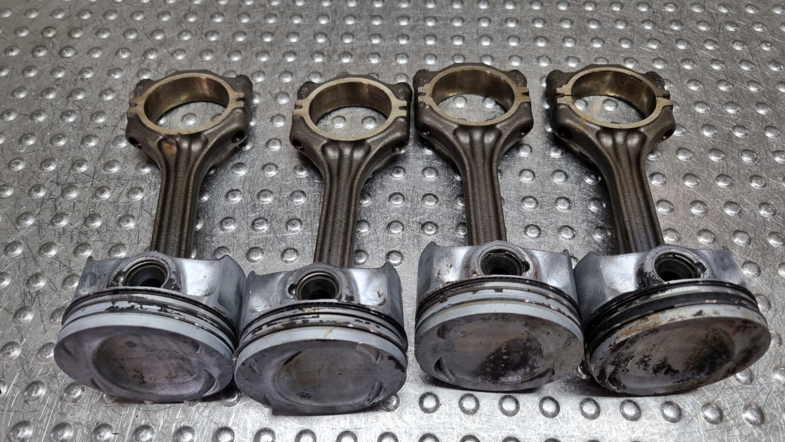 Piston Bielle 076182 03CD SCIROCCO III GOLF VI A3 8P LEON II YETI 1.4 TSI