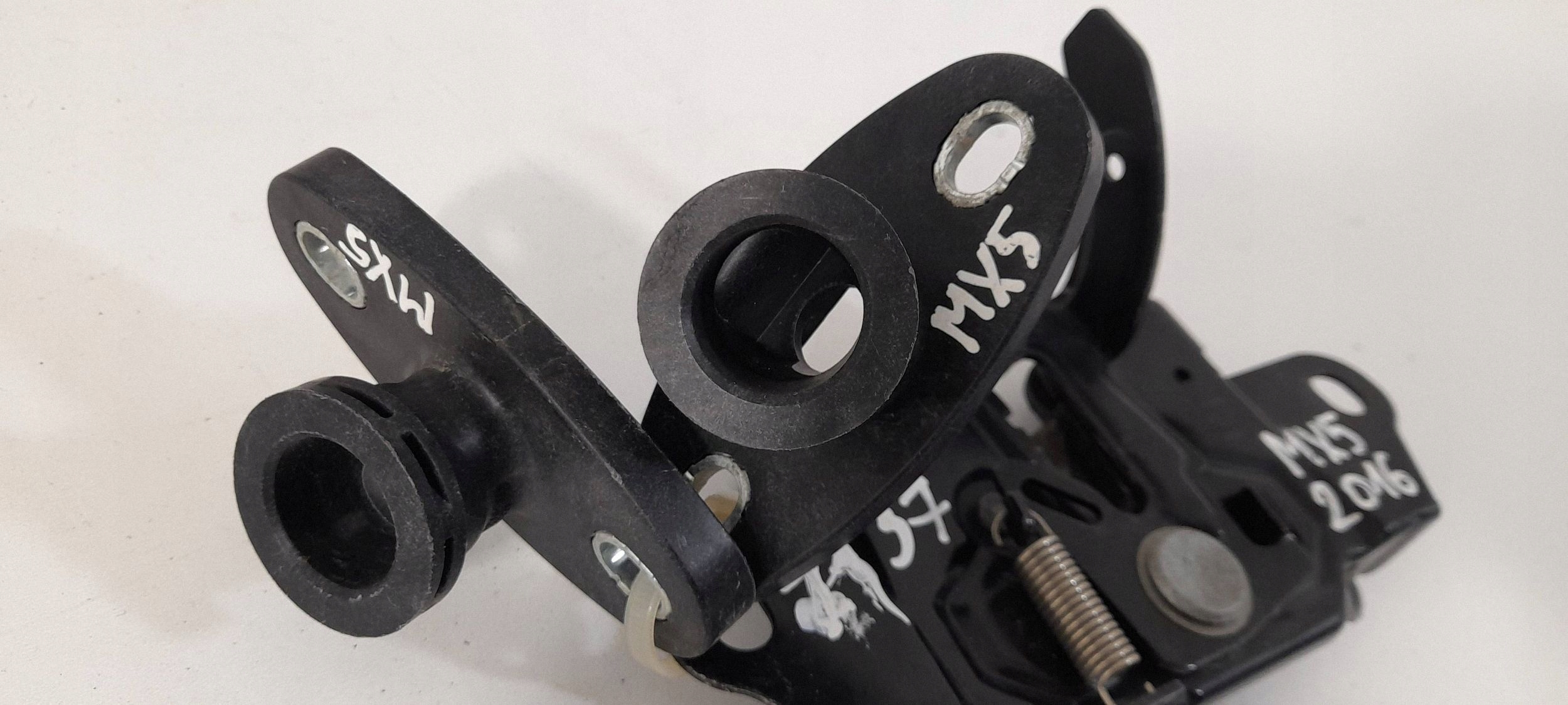 Mazda MX-5 ND bonnet latch lock (Z137)
