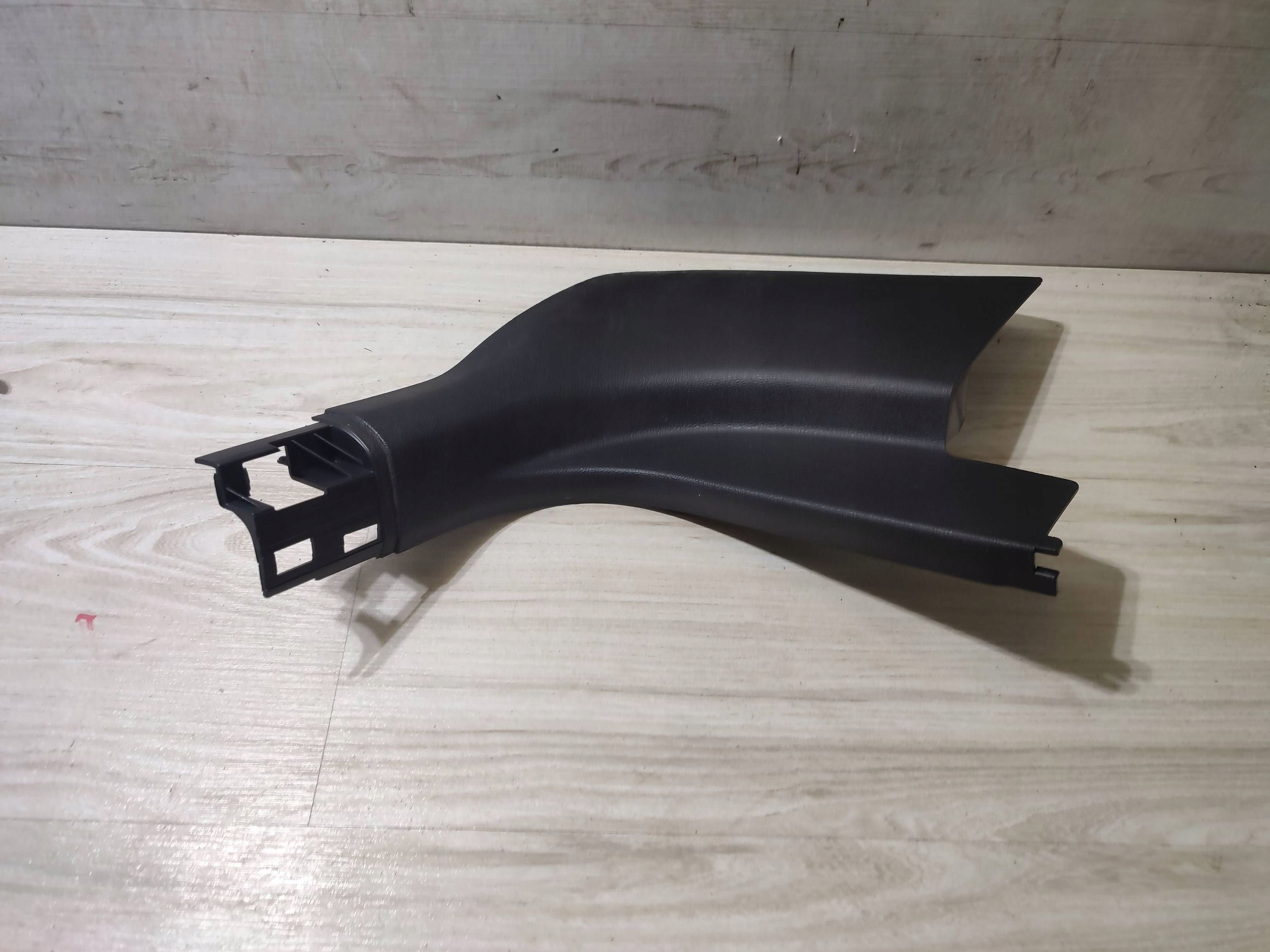 Skoda Scala 2020 front side right moulding threshold front