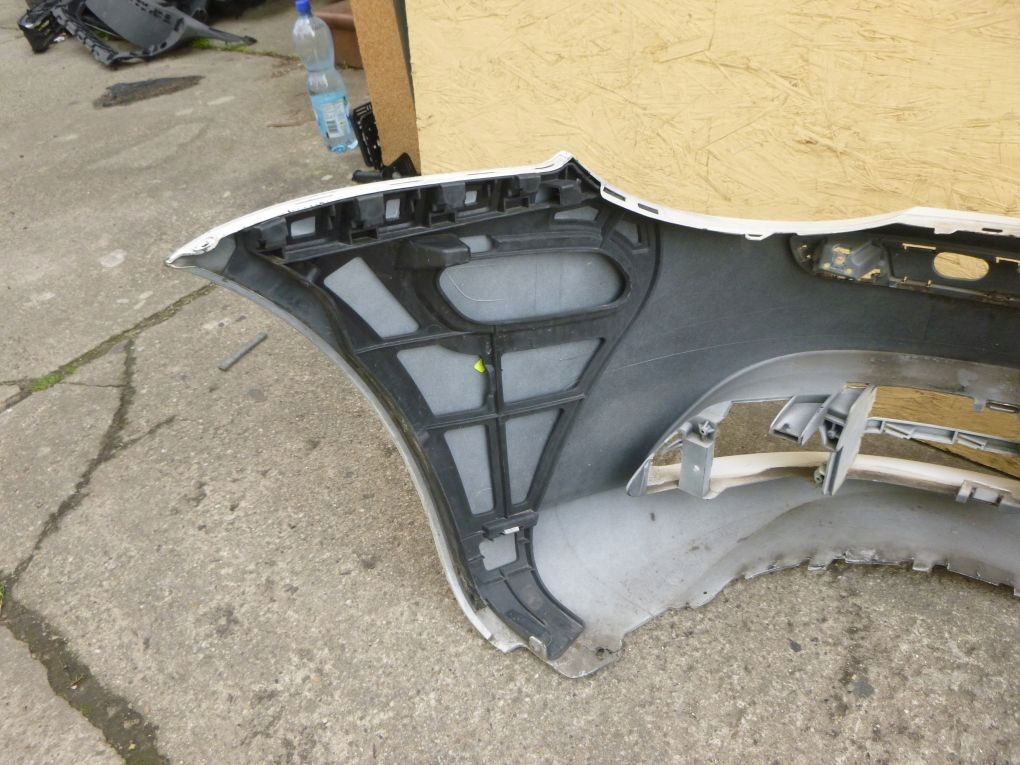 VW EOS 1Q0 05- supports front bumper