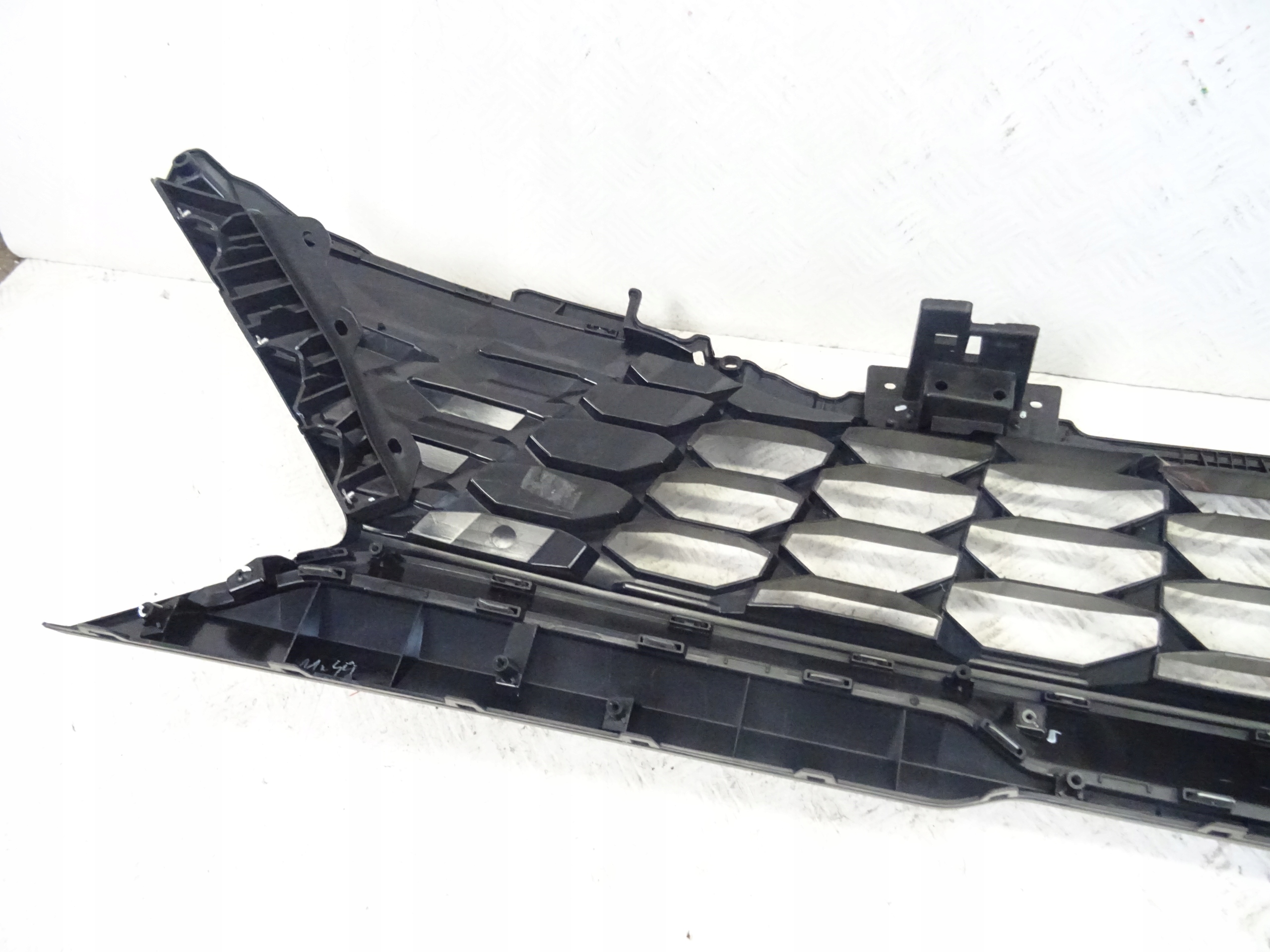 grid of a bumper front front KIA SPORTAGE V 86350-R2000
