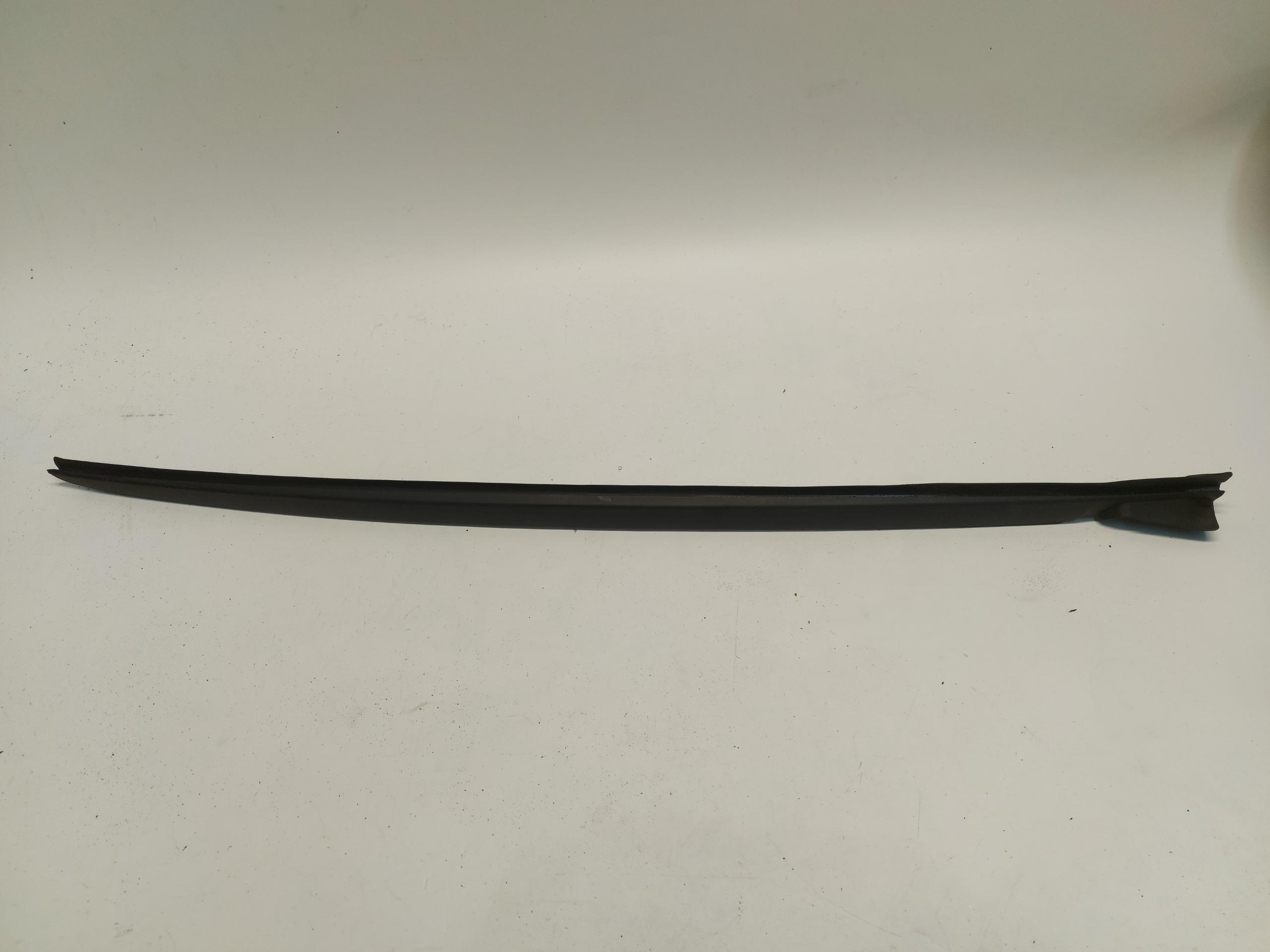 BMW G20 330e moulding windows PRZEDNIEJ right 110250-10