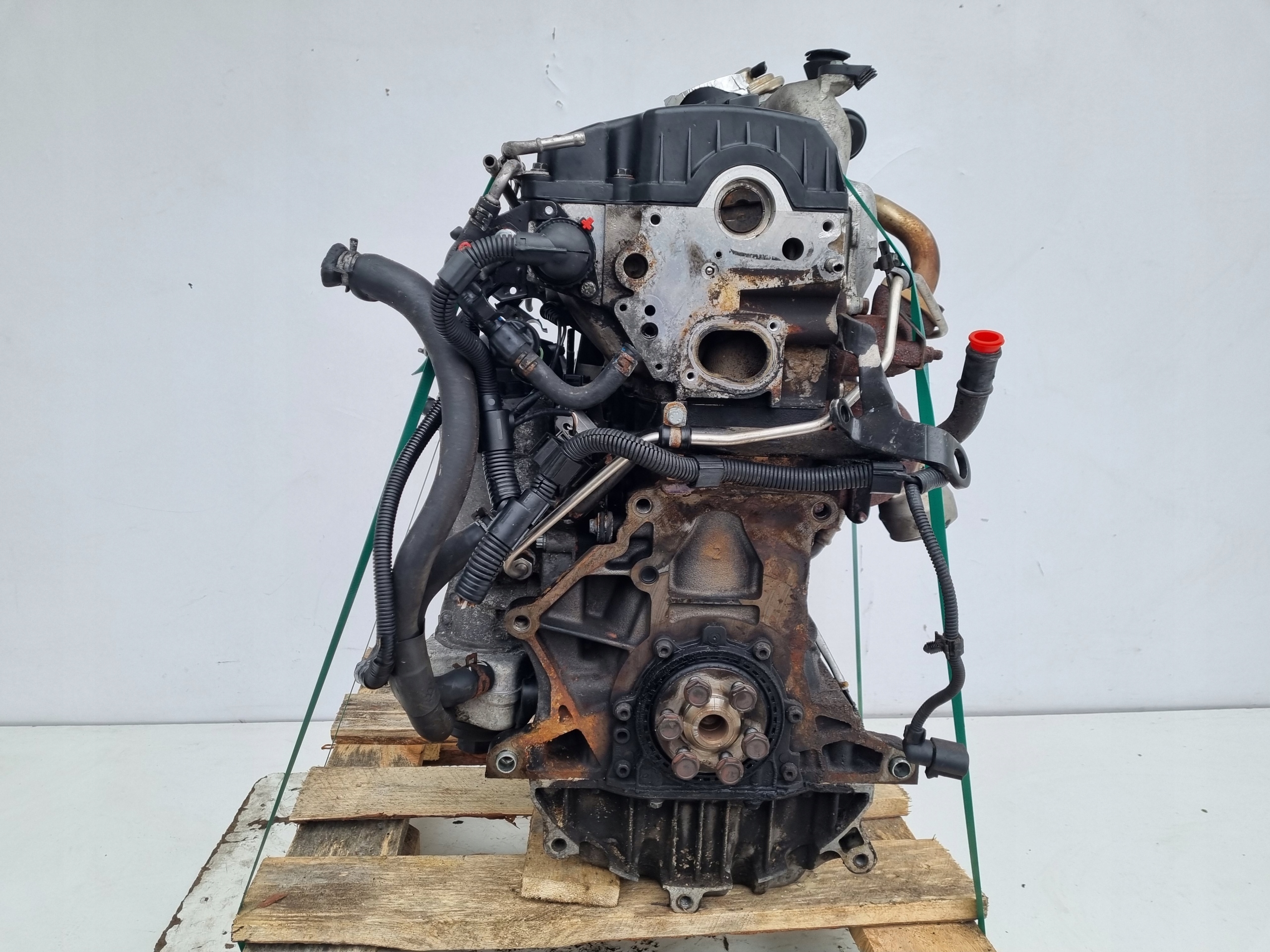 Двигатель комплект vw Bora 1.9 tdi 101KM 98-05r