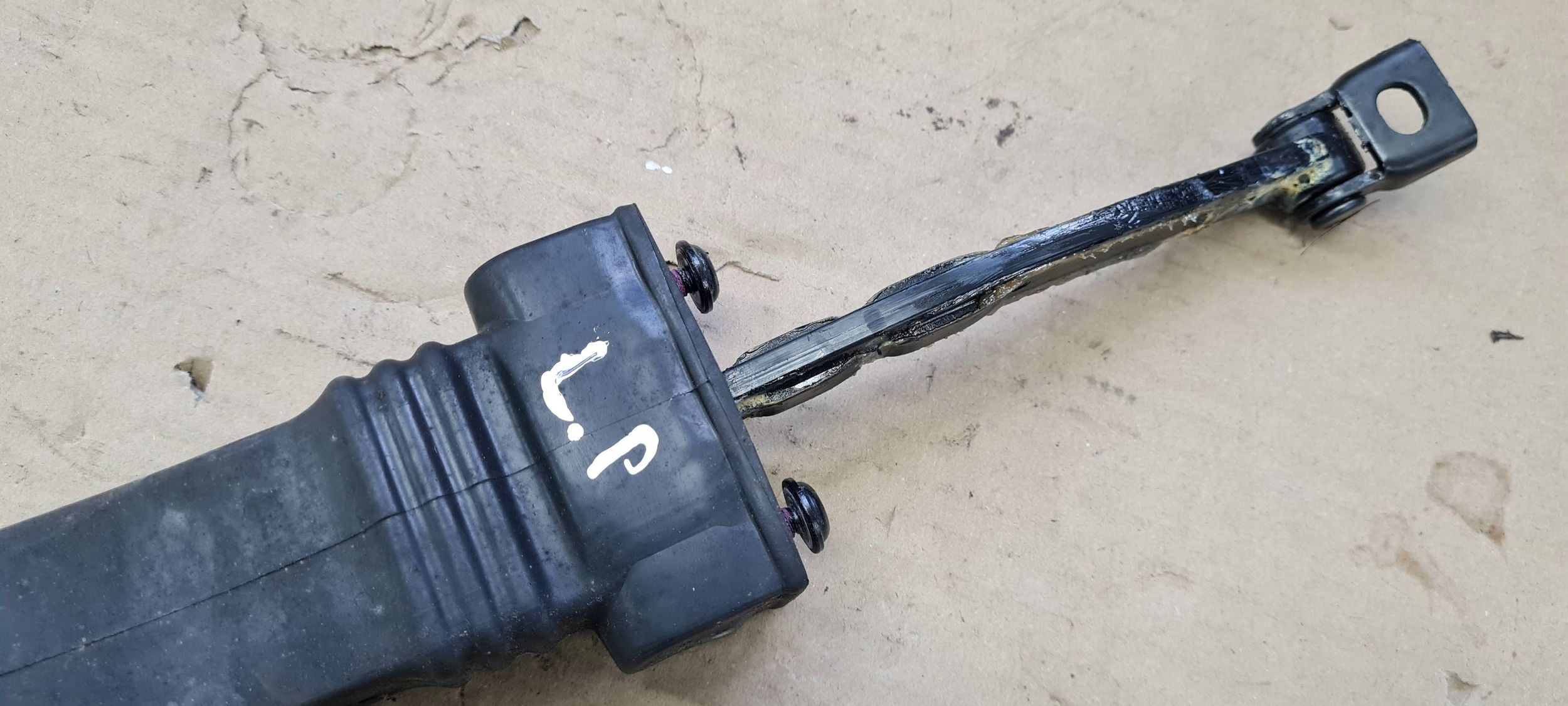 Q5 8R limiter door left front 8R0837249C