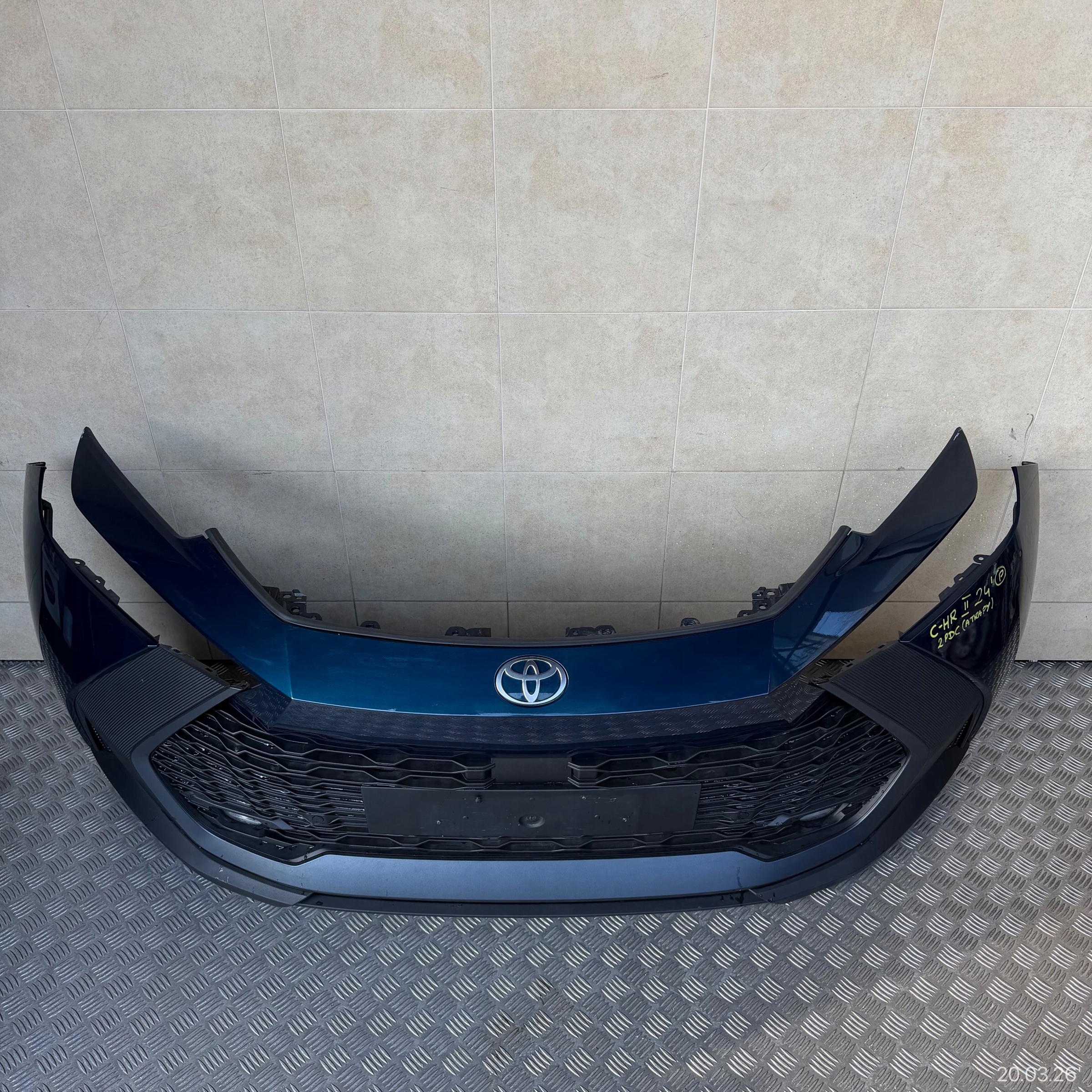 front bumper complete TOYOTA C-HR II 2024 ROK 2 PDC