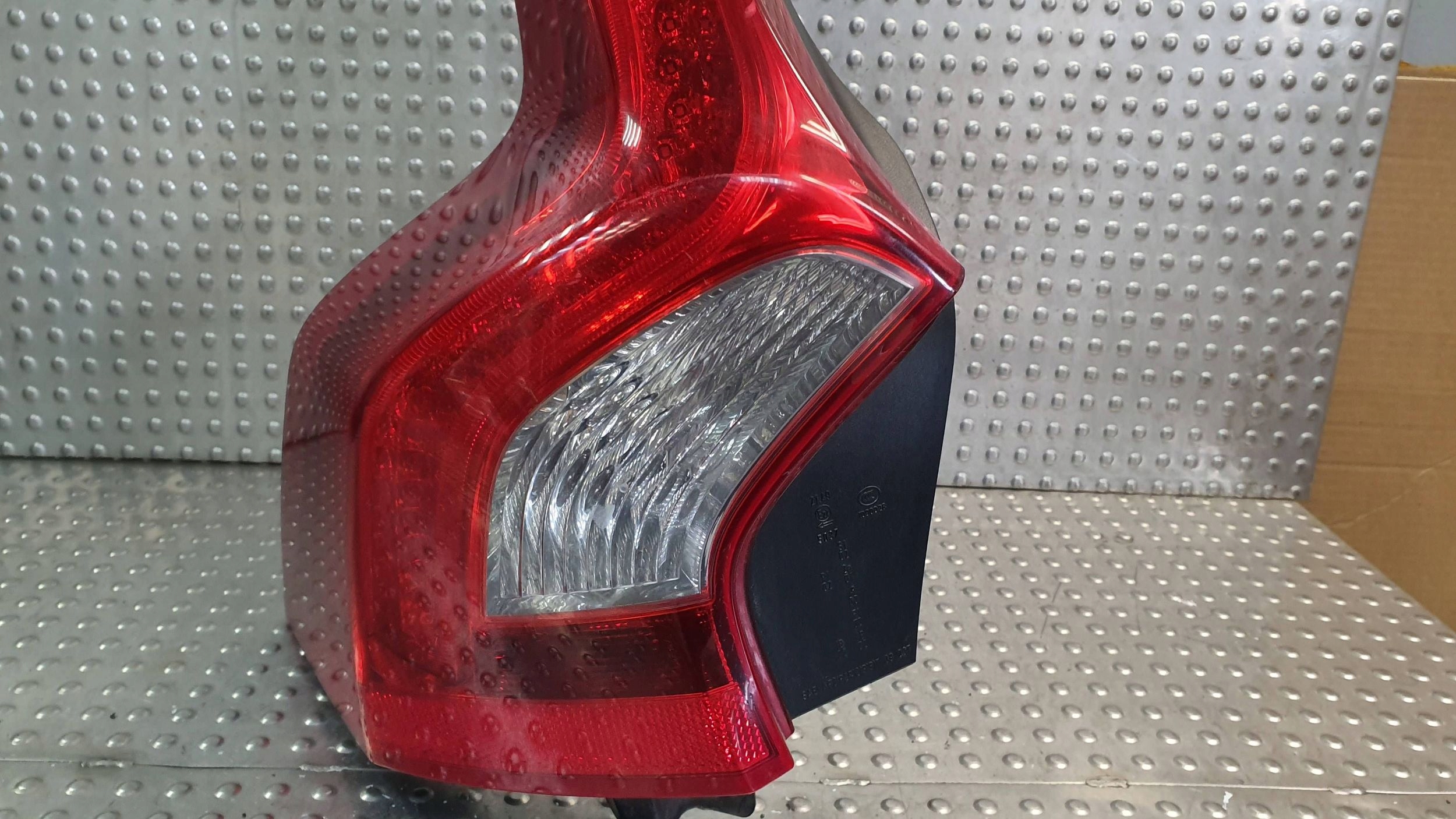 light rear part left VOLVO V60 10- 31214963