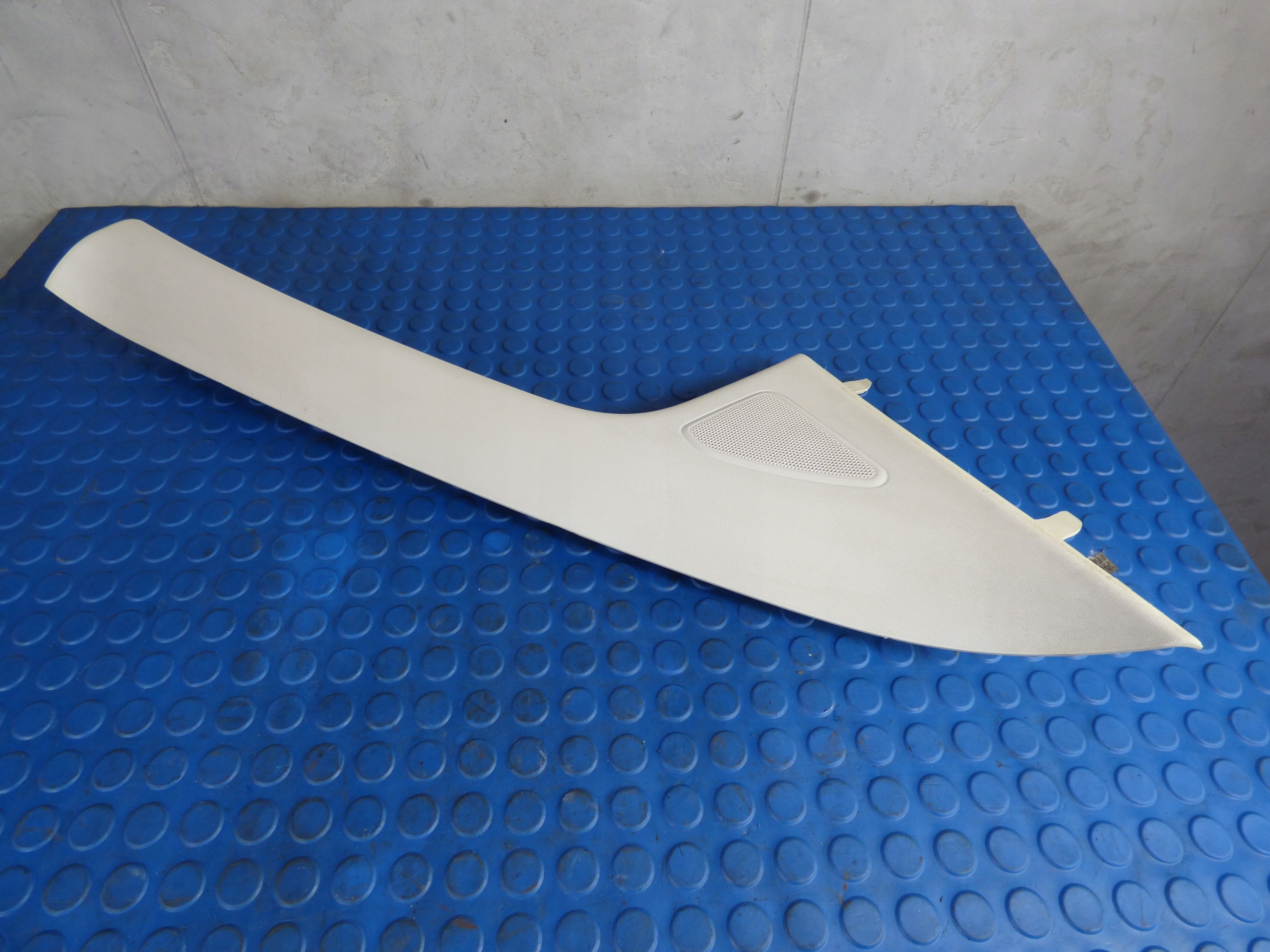 cover slupka right ET76-B03198 FORD COURIER MK2