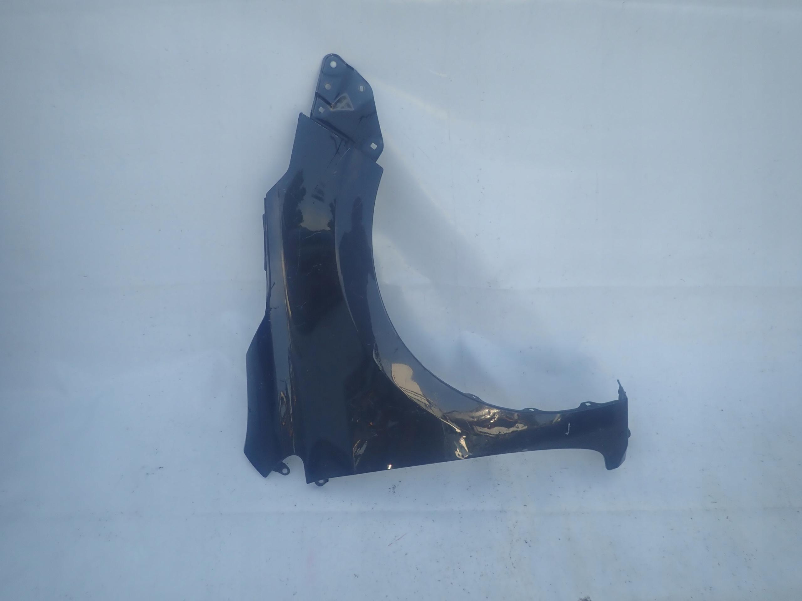 TOYOTA COROLLA E16 E17 E18 13- parafango Destra Anteriore