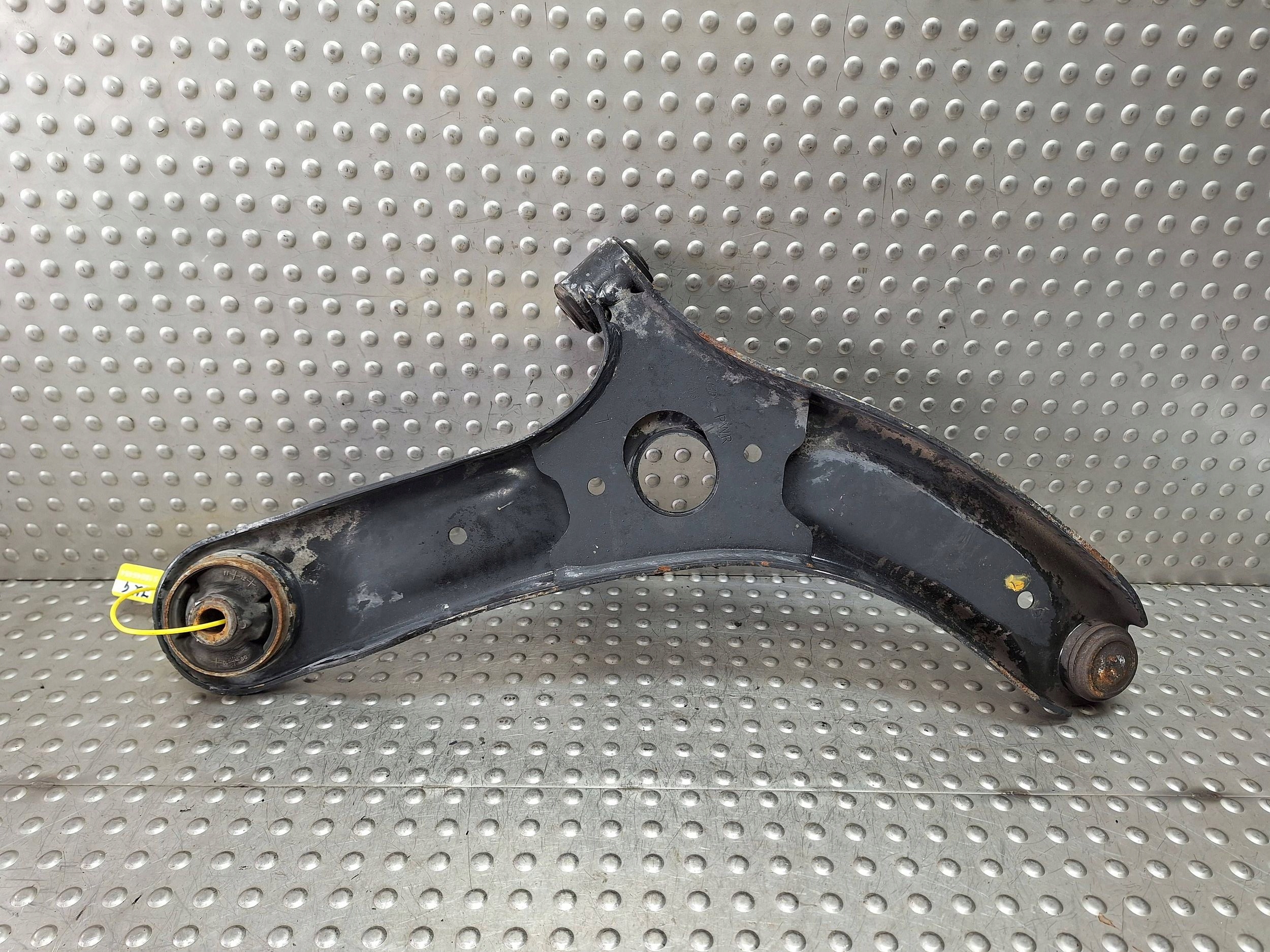 arm left front HYUNDAI i20 and 08-14 54500-1J700